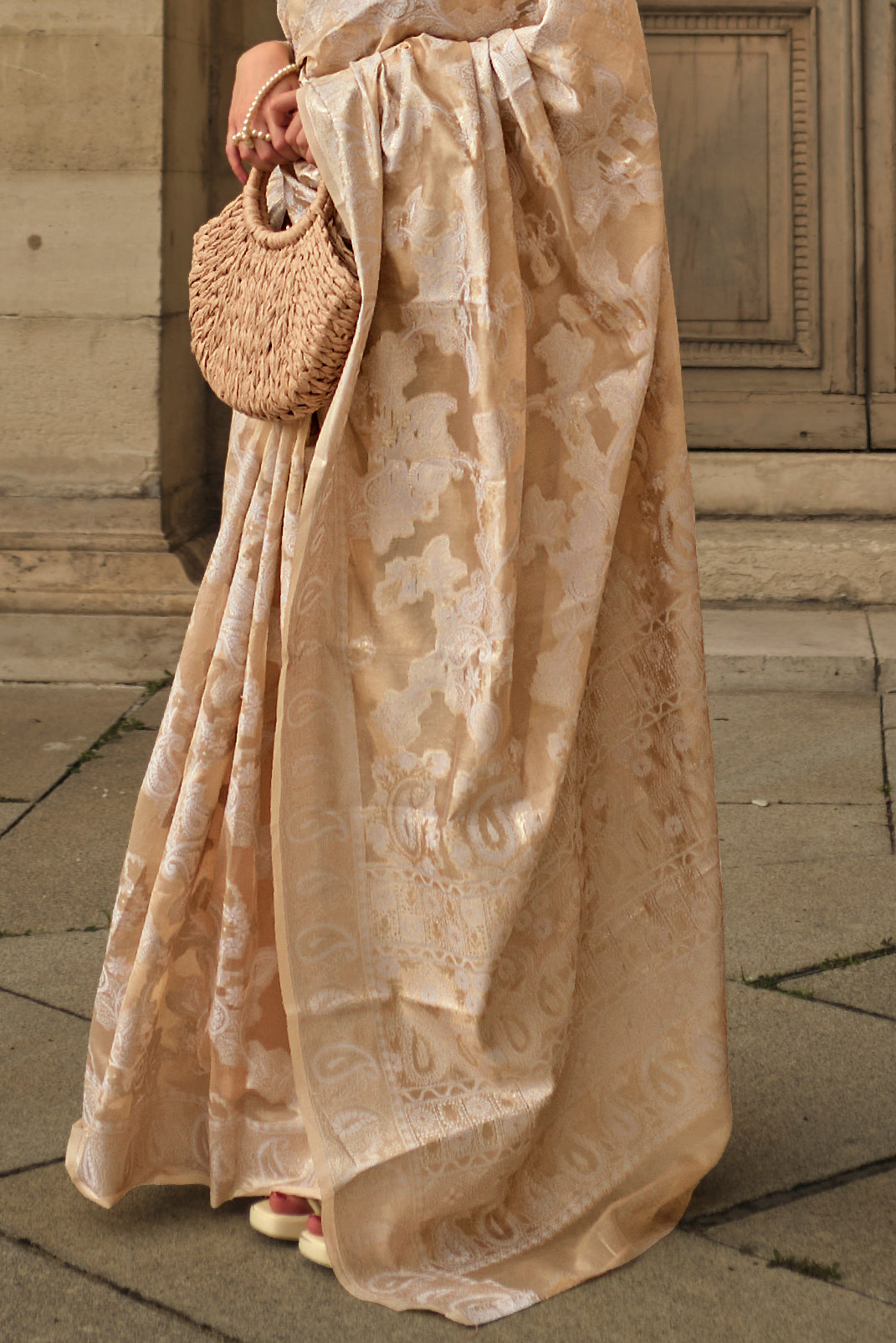 beige-organza-lucknowi-saree-zb131984_4_SareeButa.com