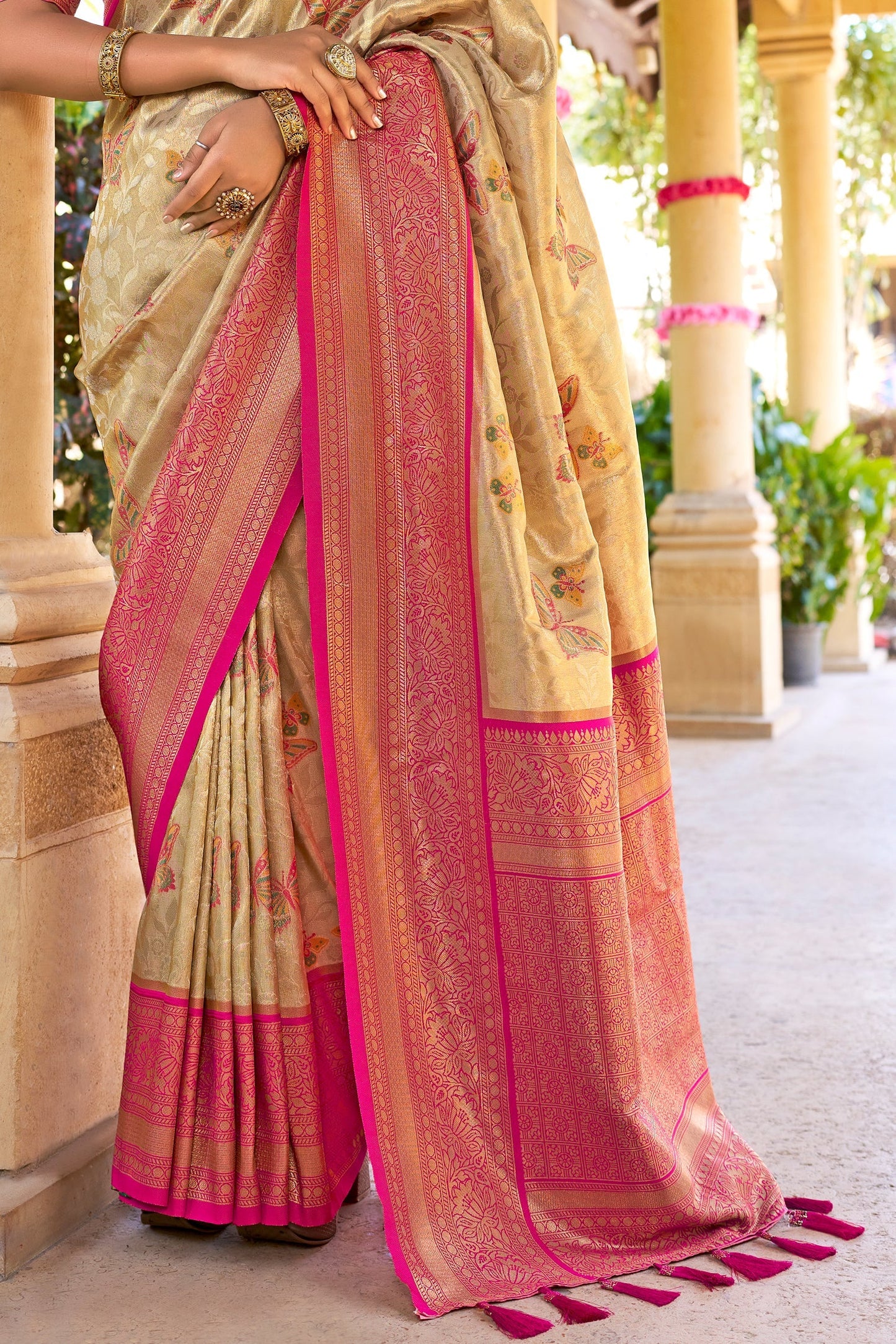 beige-silk-kanjivaram-saree-zb132331_3_SareeButa.com