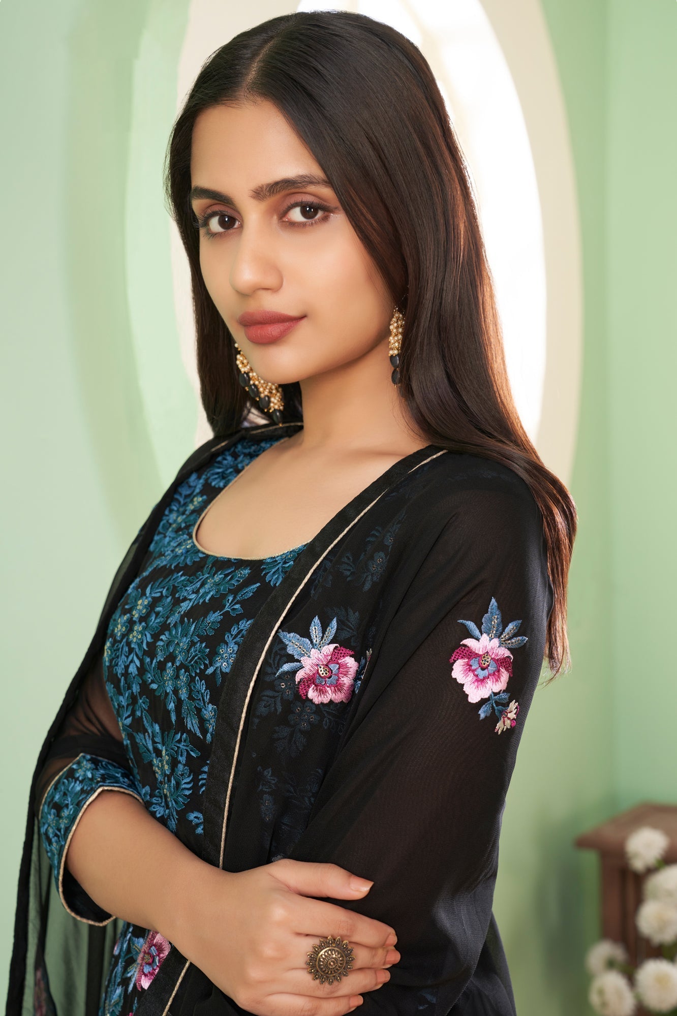 black-embroidered-georgette-suit-ss054_4_SareeButa.com