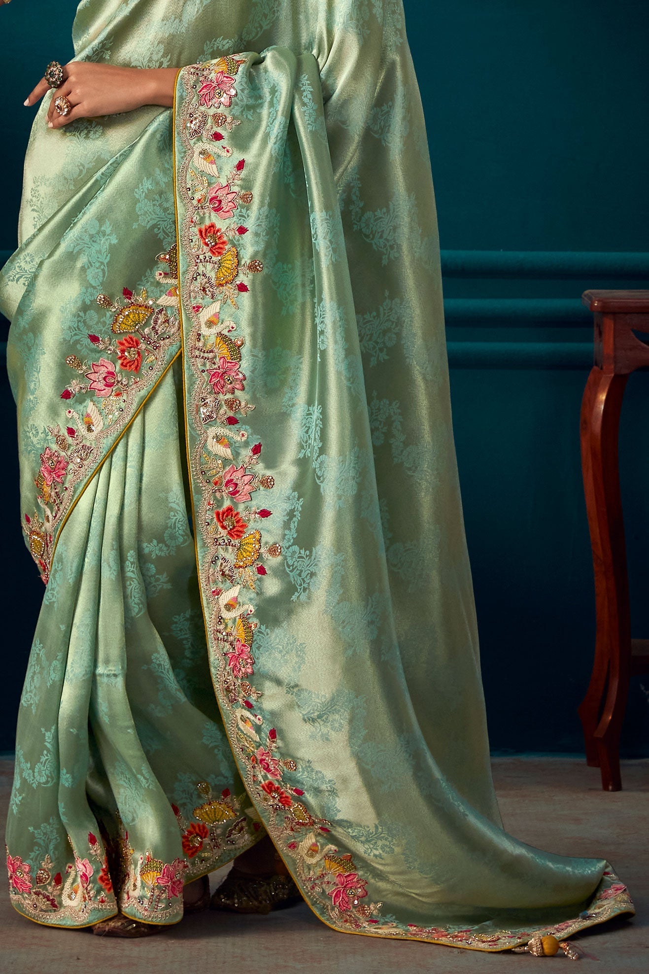 blue-embroidered-banarasi-saree-zb131217_3_SareeButa.com