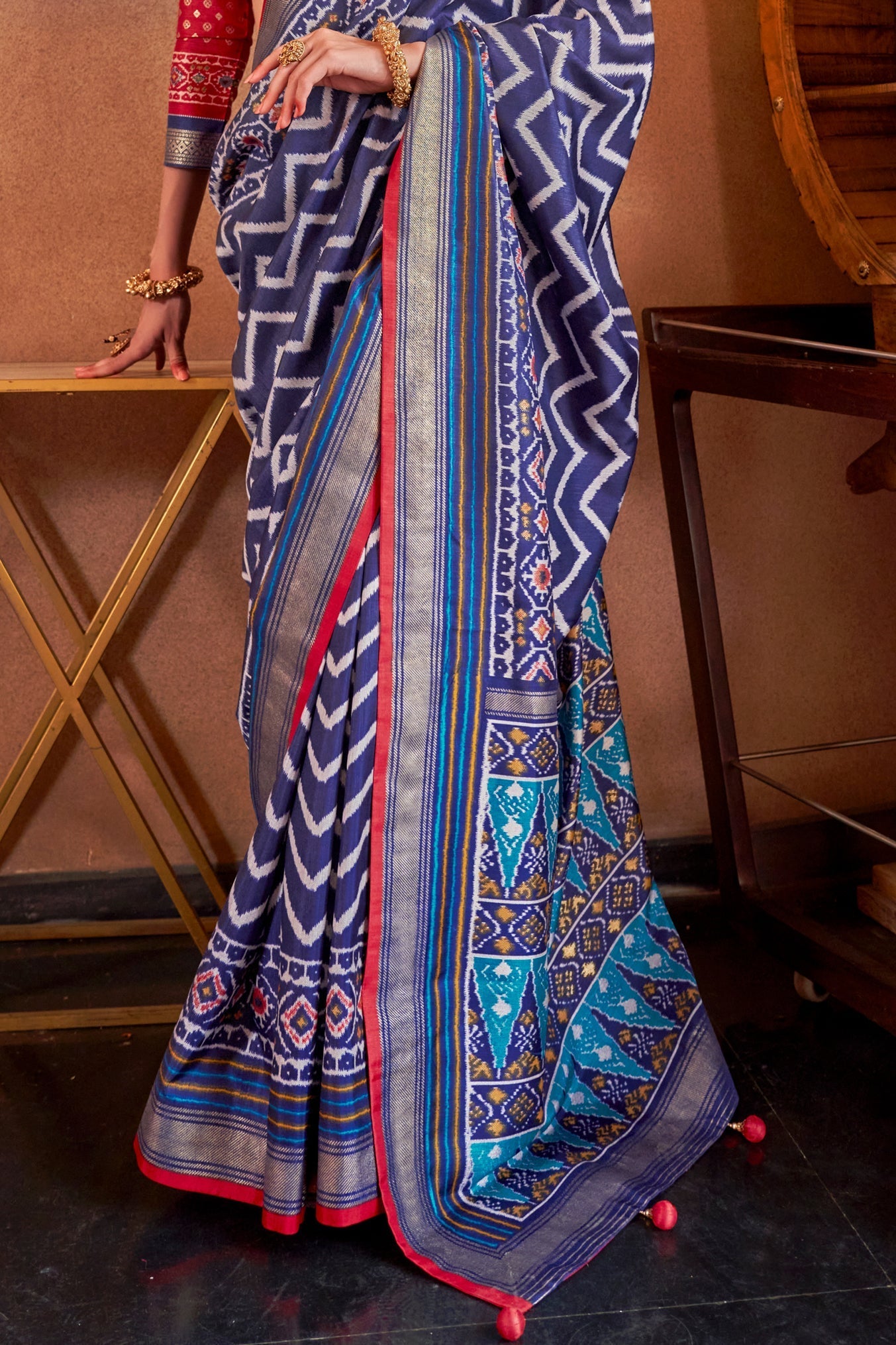 blue-patola-silk-saree-zb132059_4_SareeButa.com