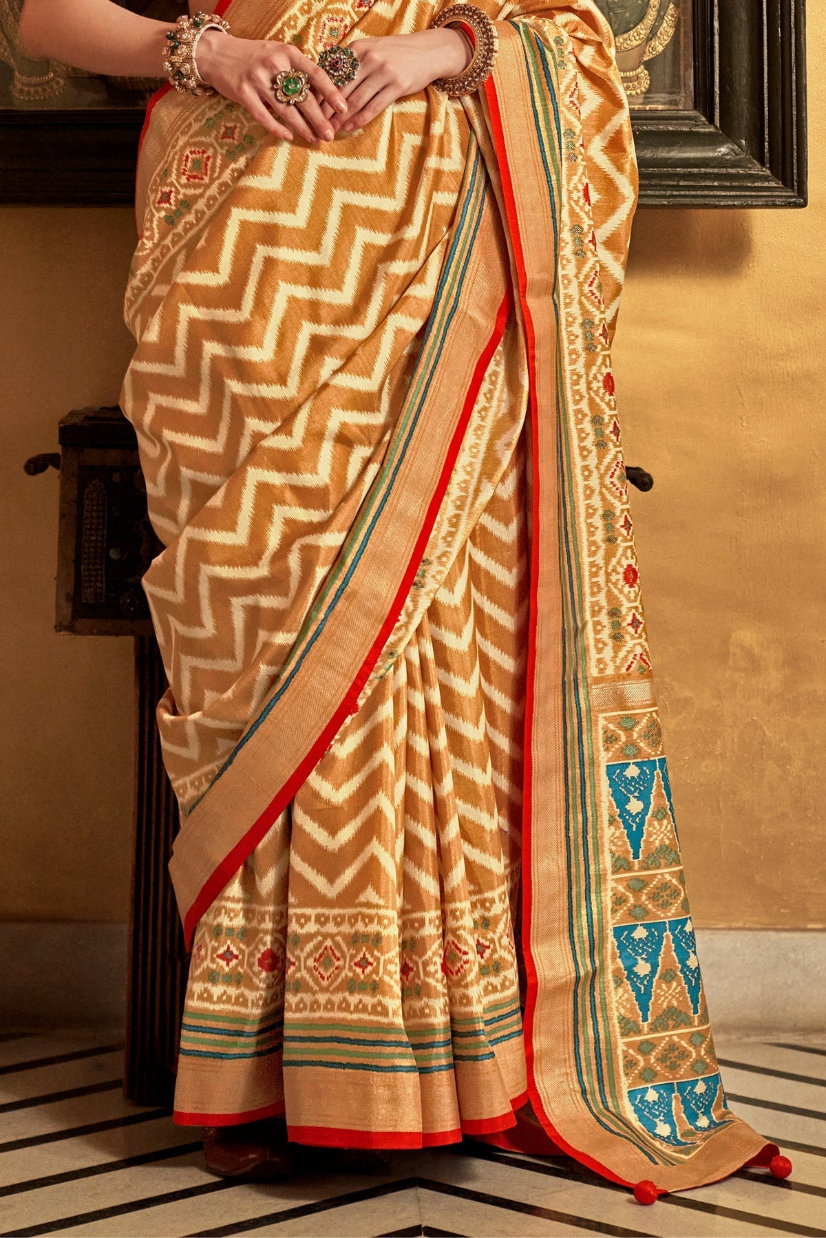 brown-patola-silk-saree-zb132052_4_SareeButa.com