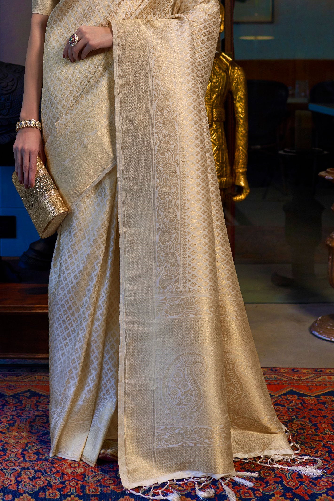 cream-woven-silk-saree-zb140028_3_SareeButa.com