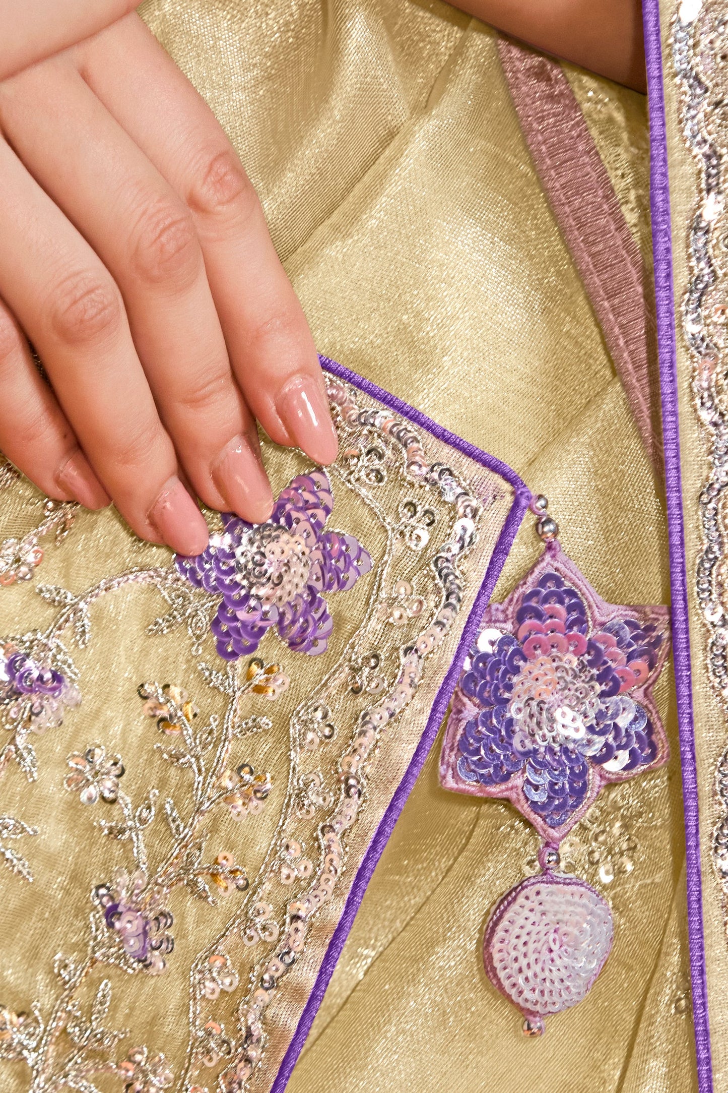 Cream Embroidered Organza Saree-ZB134599_4_SareeButa.com