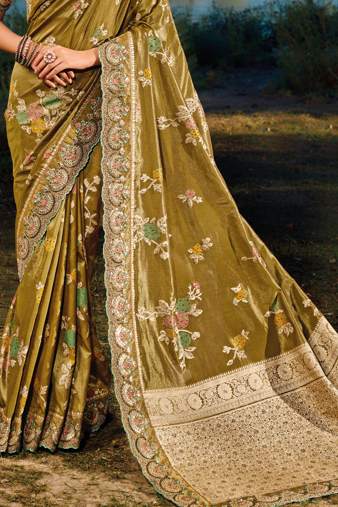 green-embroidered-banarasi-saree-zb130733_3_SareeButa.com