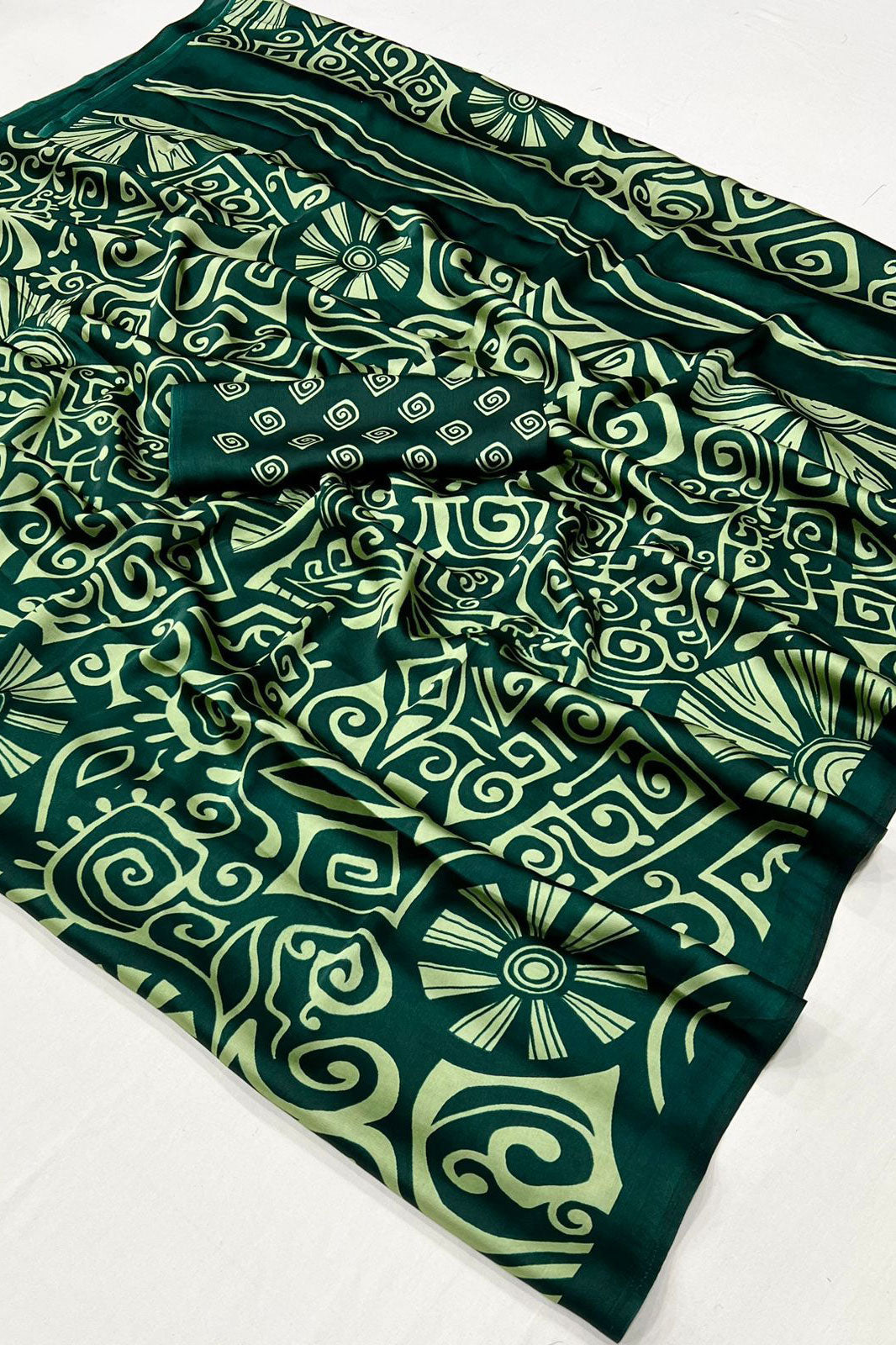 Green Printed Crepe Saree-ZB132999_3