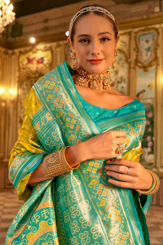 green-woven-banarasi-silk-saree-zb131340_2_SareeButa.com