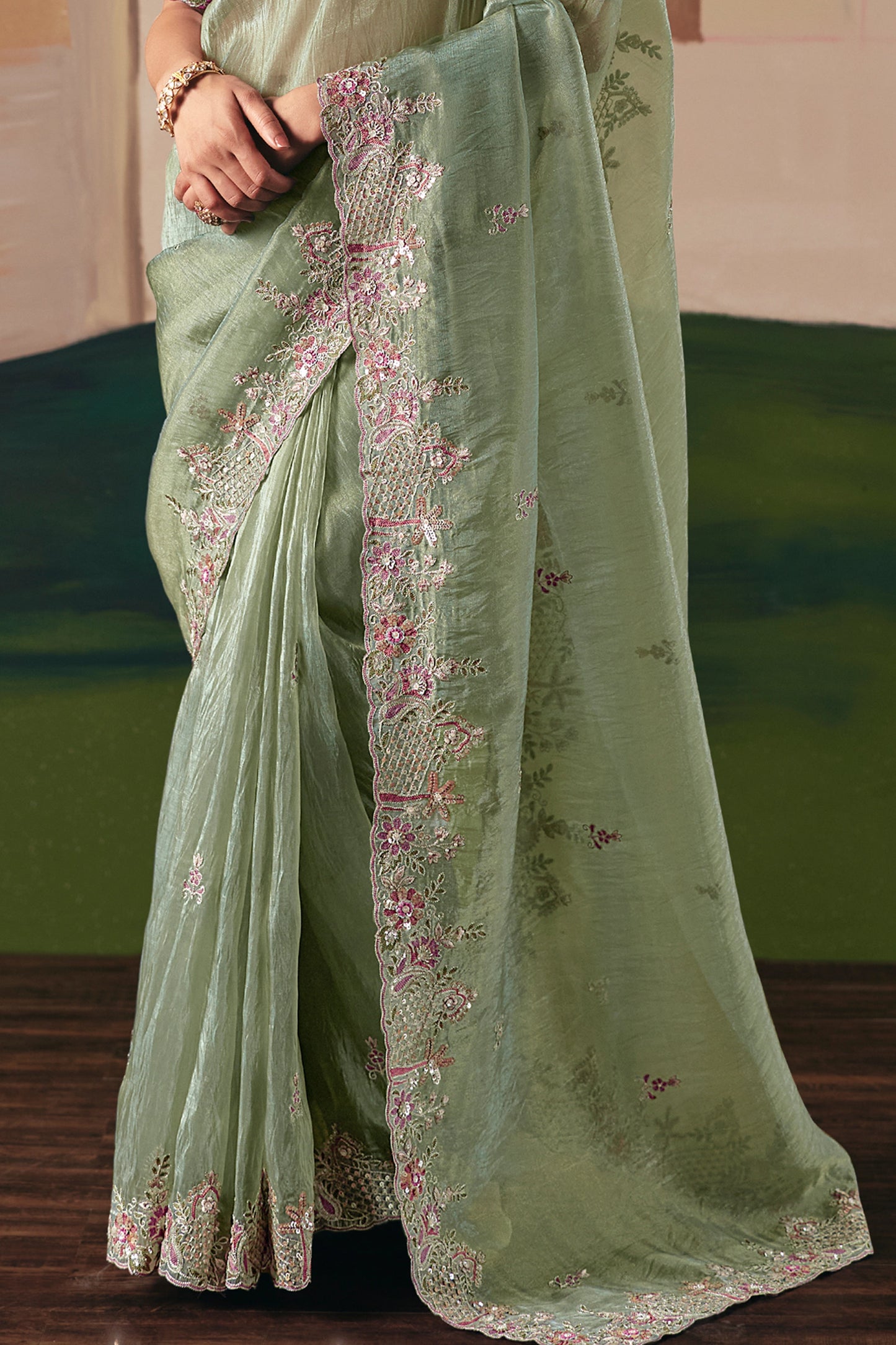 green-embroidered-organza-saree-sar10557_6_Sareebuta.com