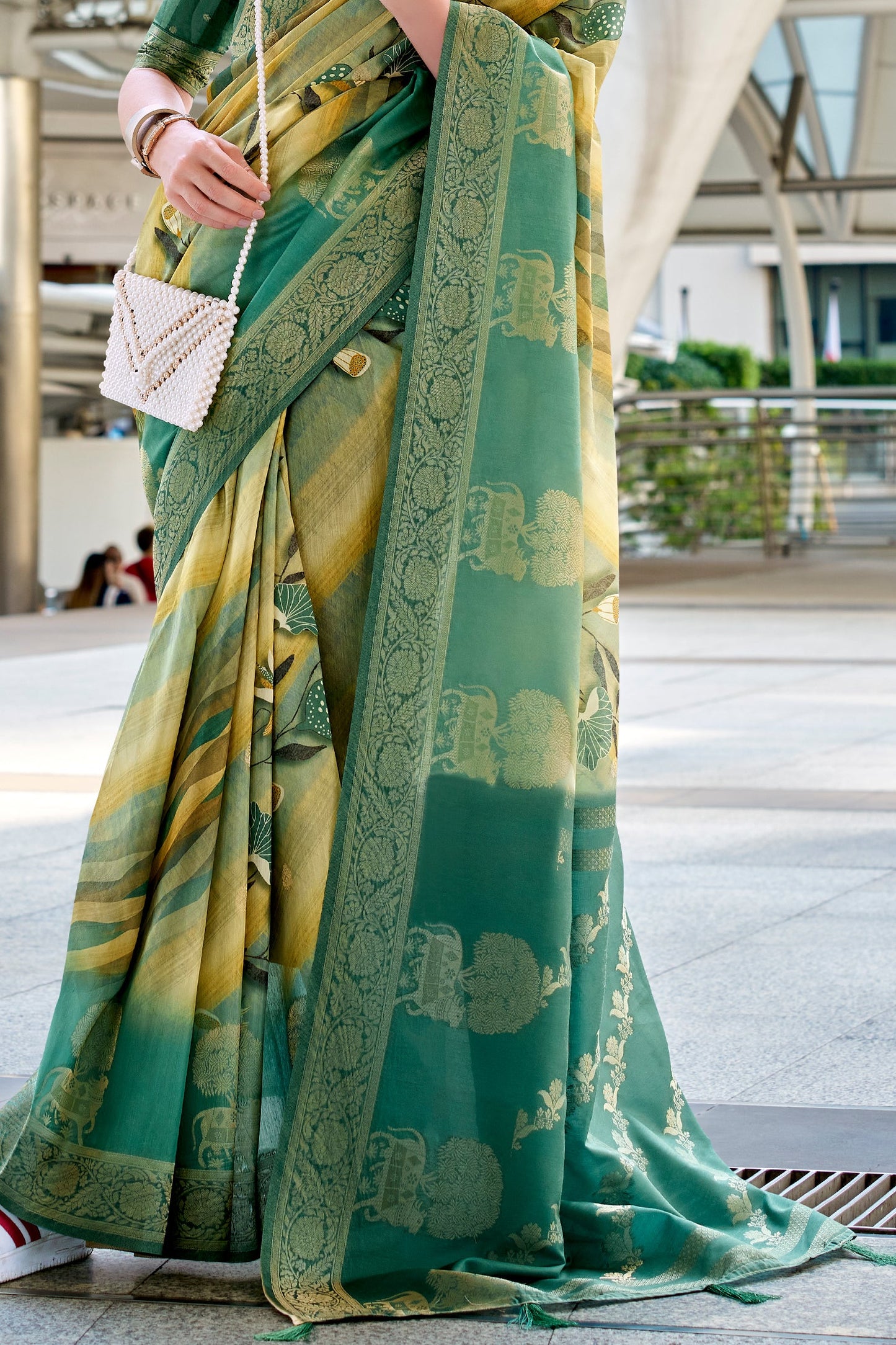 Green Jacqaurd Silk Saree-ZB133854_4_SareeButa.com