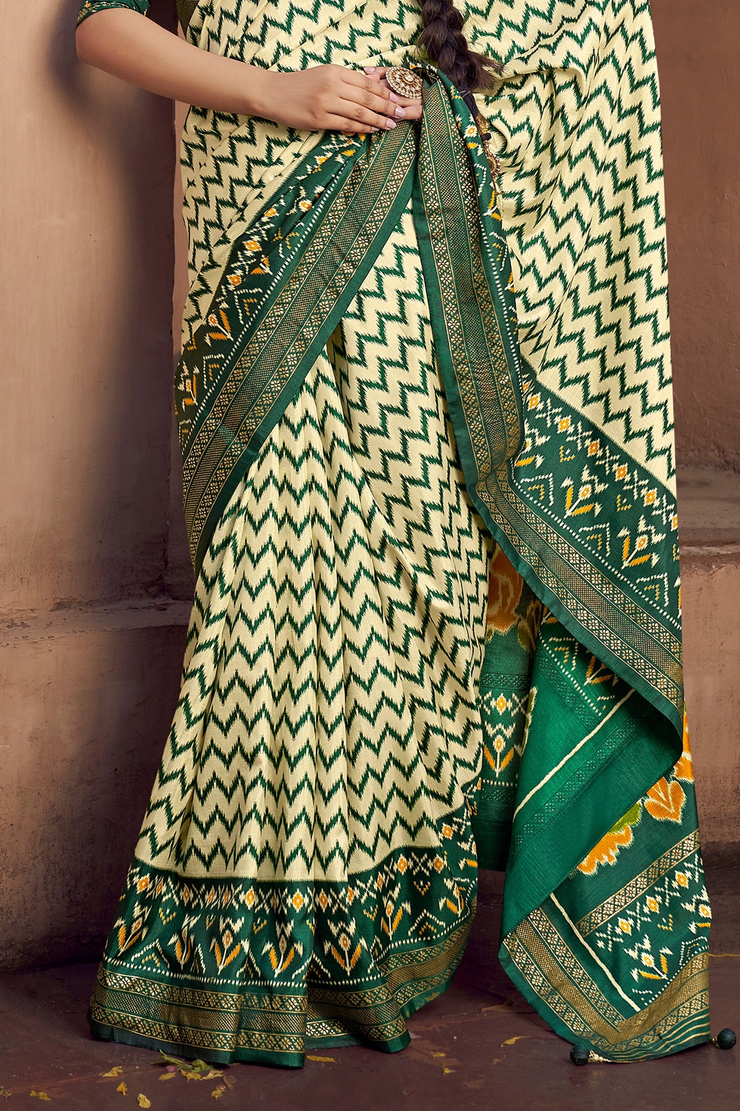 Green Printed Patola Silk Saree-SAR10385_4_SareeButa.com