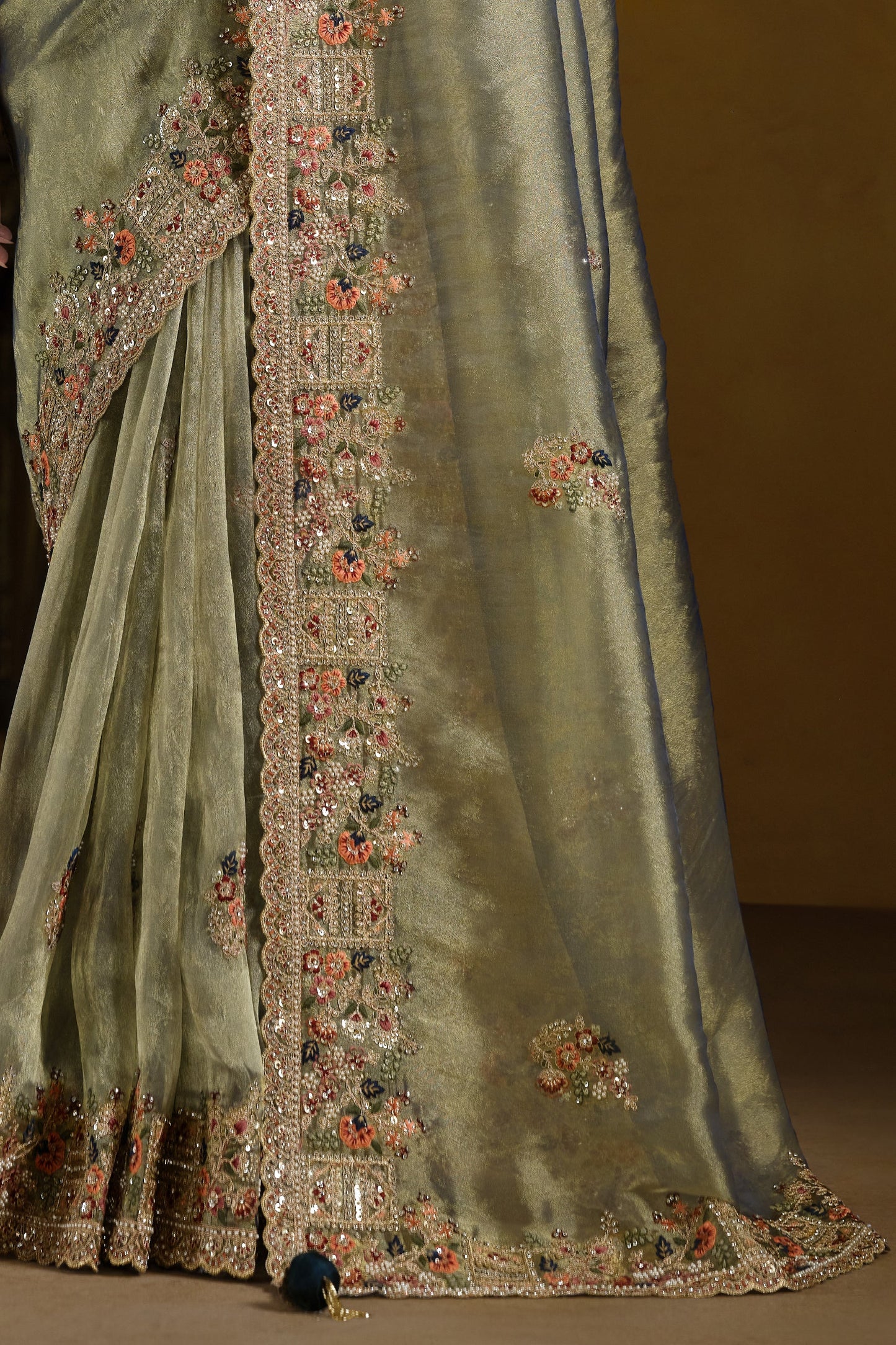 Green Pure Organza Silk Saree-ZB133981_4_SareeButa.com