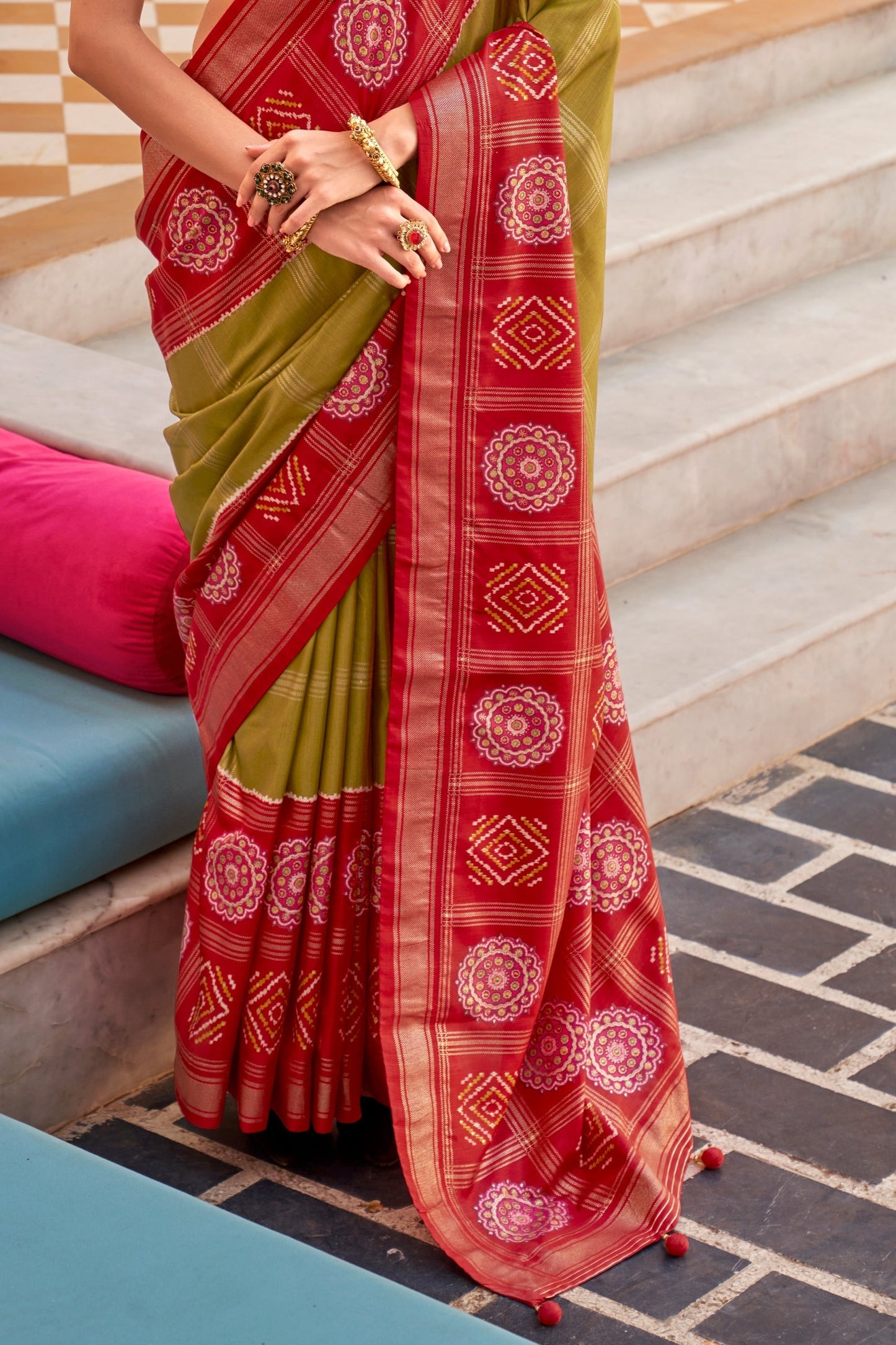green-silk-patola-saree-zb132027_4_SareeButa.com