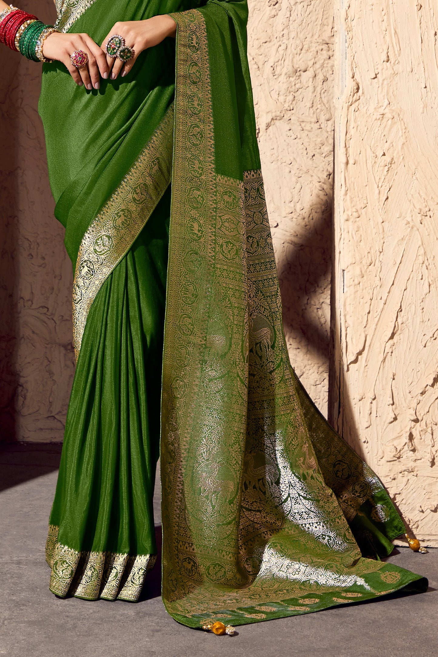 Green Woven Crepe Georgette Saree-SAR10994_5_SareeButa.com