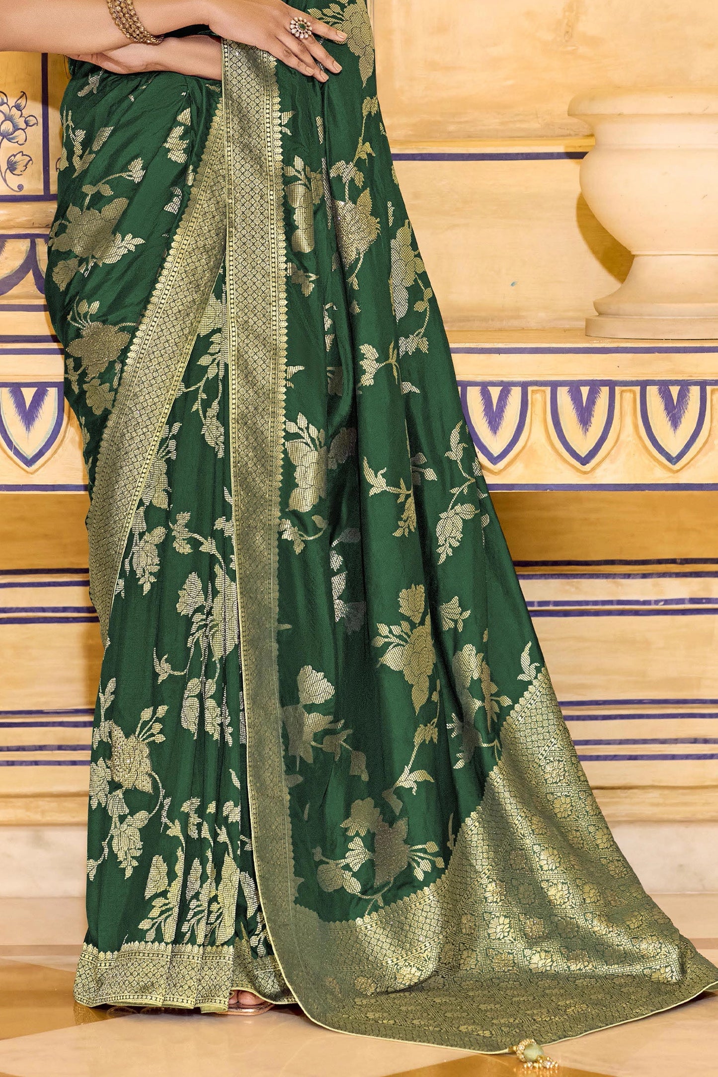Green Woven Crepe Silk Saree-SAR11164_4_SareeButa.com