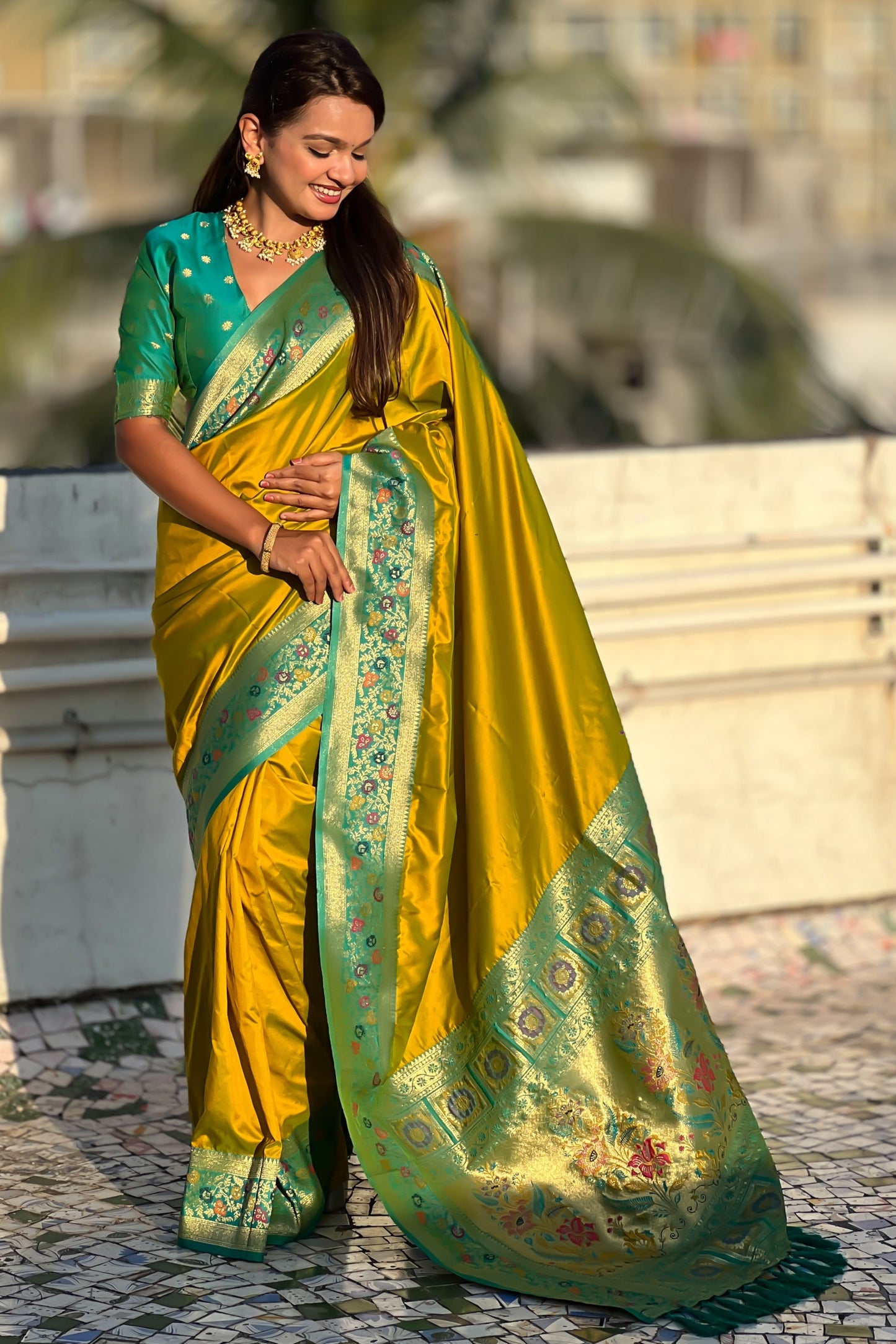 Green Woven Paithani Saree-ZB134849_4_SareeButa.com