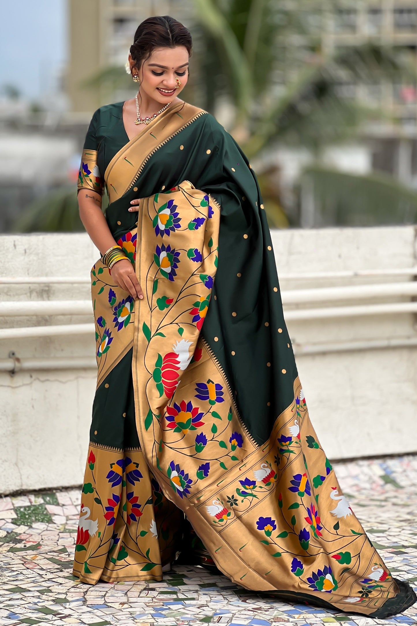 Green Woven Paithani Saree-ZB134855_4_SareeButa.com