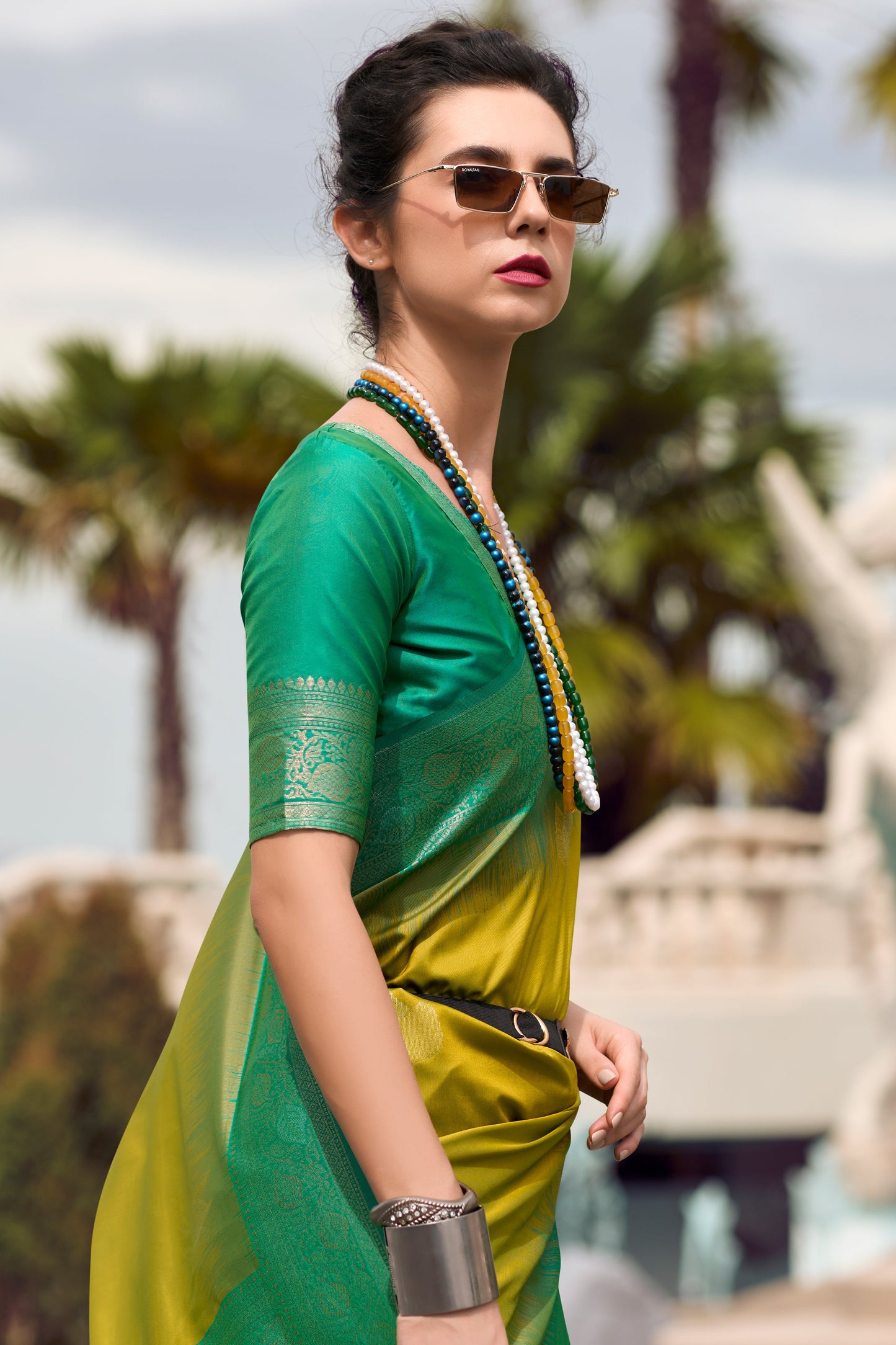 Green Woven Silk Saree-ZB133778_4_SareeButa.com