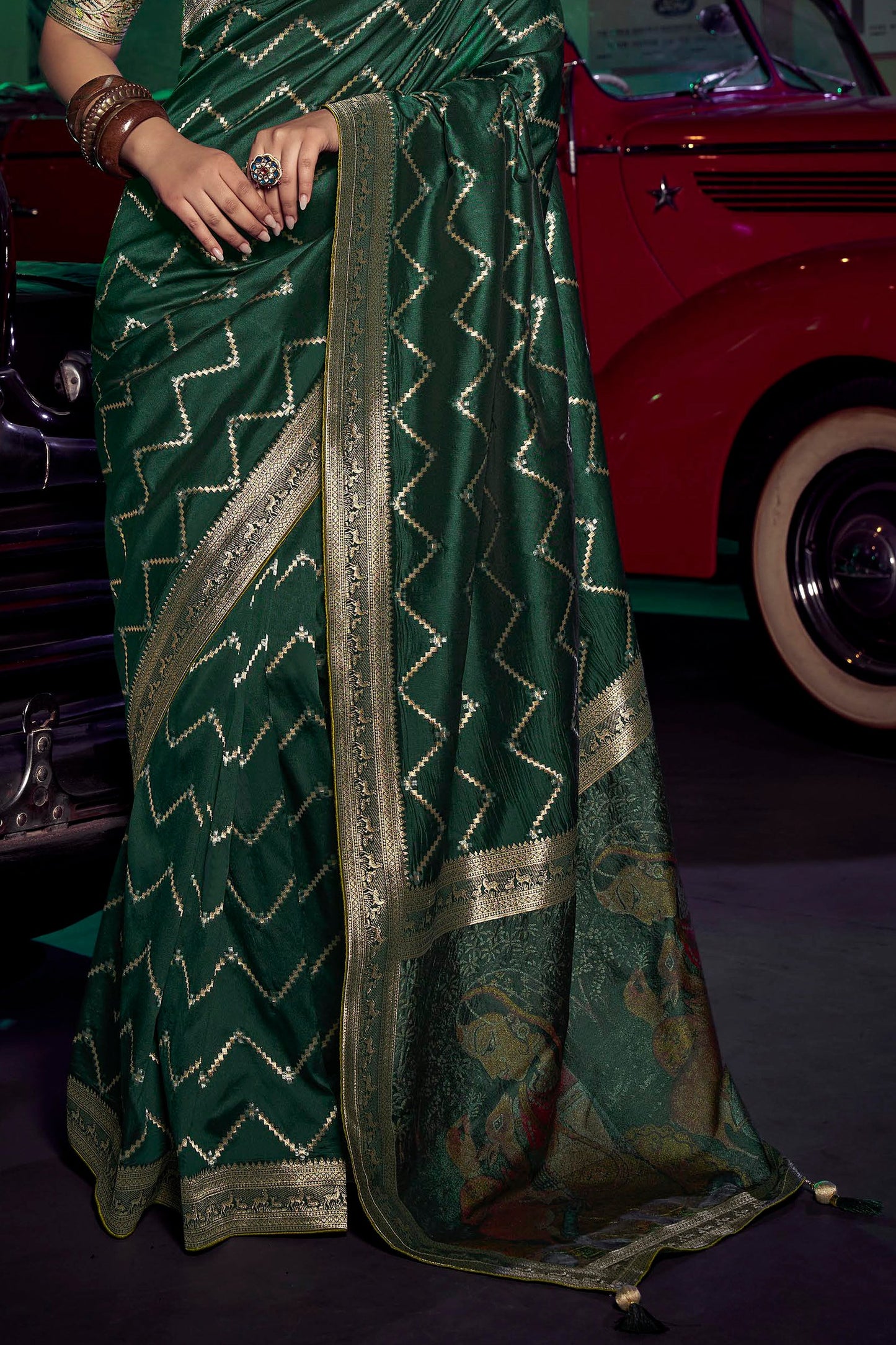 Green Woven Silk Saree-ZB134659_3_SareeButa.com