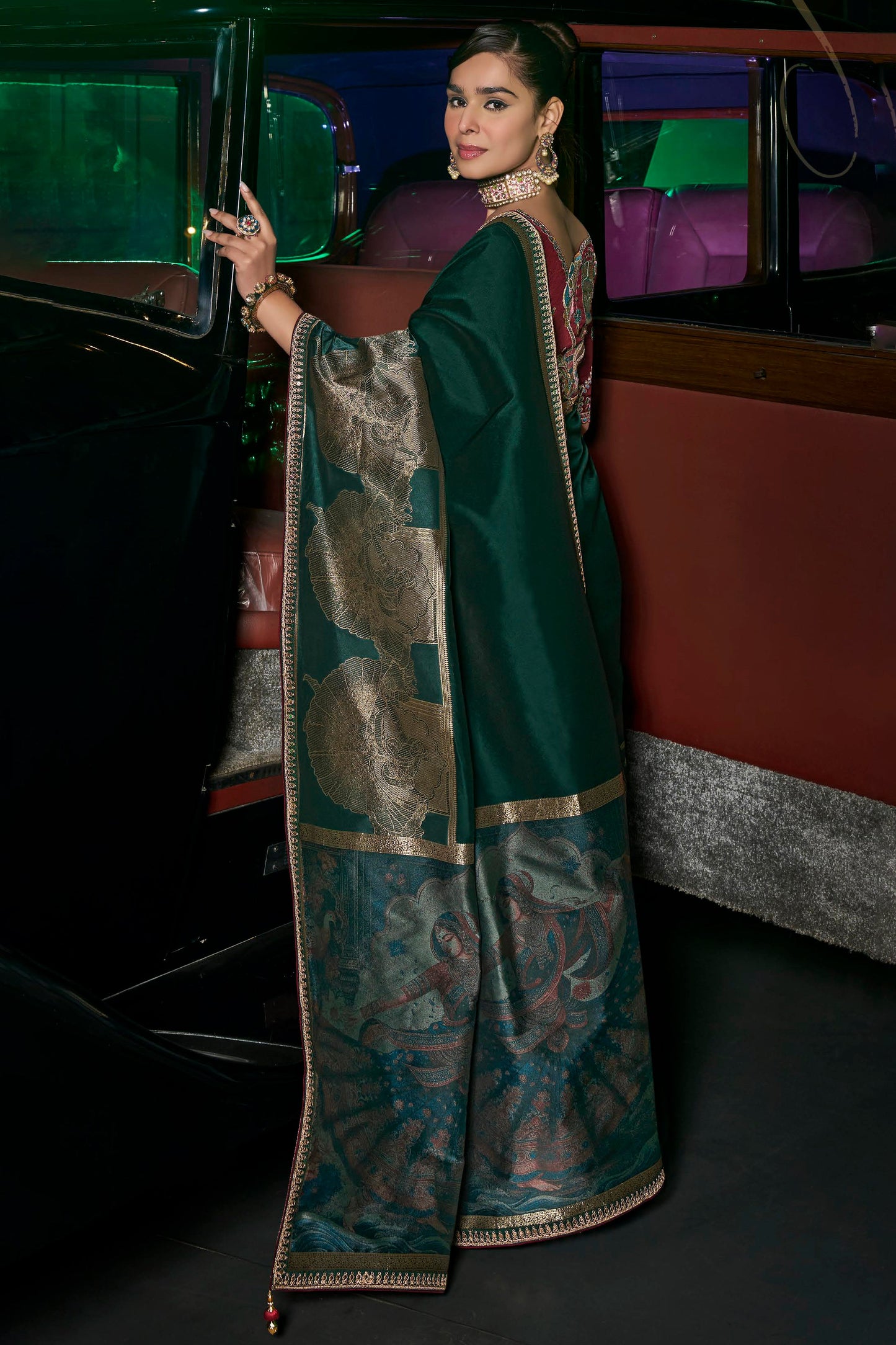 Green Woven Silk Saree With Lace Border-ZB134668_4_SareeButa.com