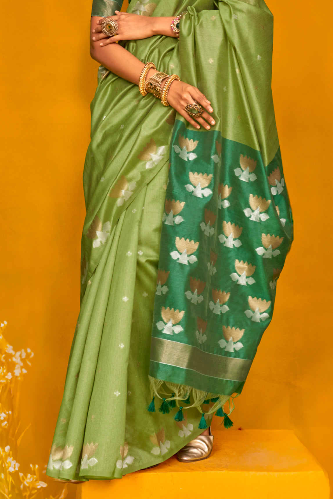 Green Woven Tussar Silk Saree-ZB133742_4_SareeButa.com