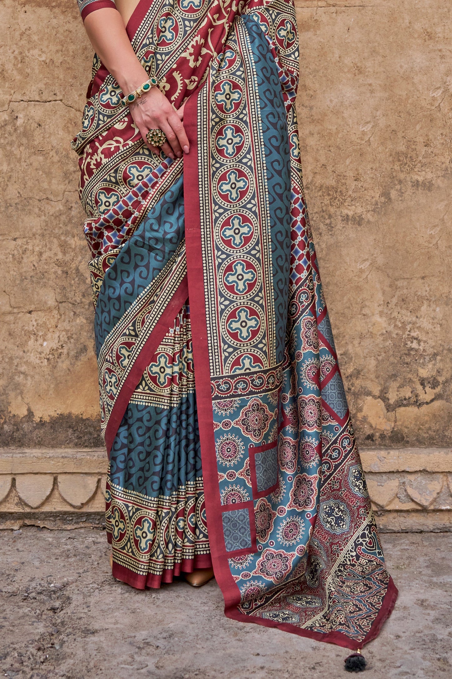 Grey Ajarakh Printed Viscose SIlk Saree-SAR10144_4_SareeButa.com