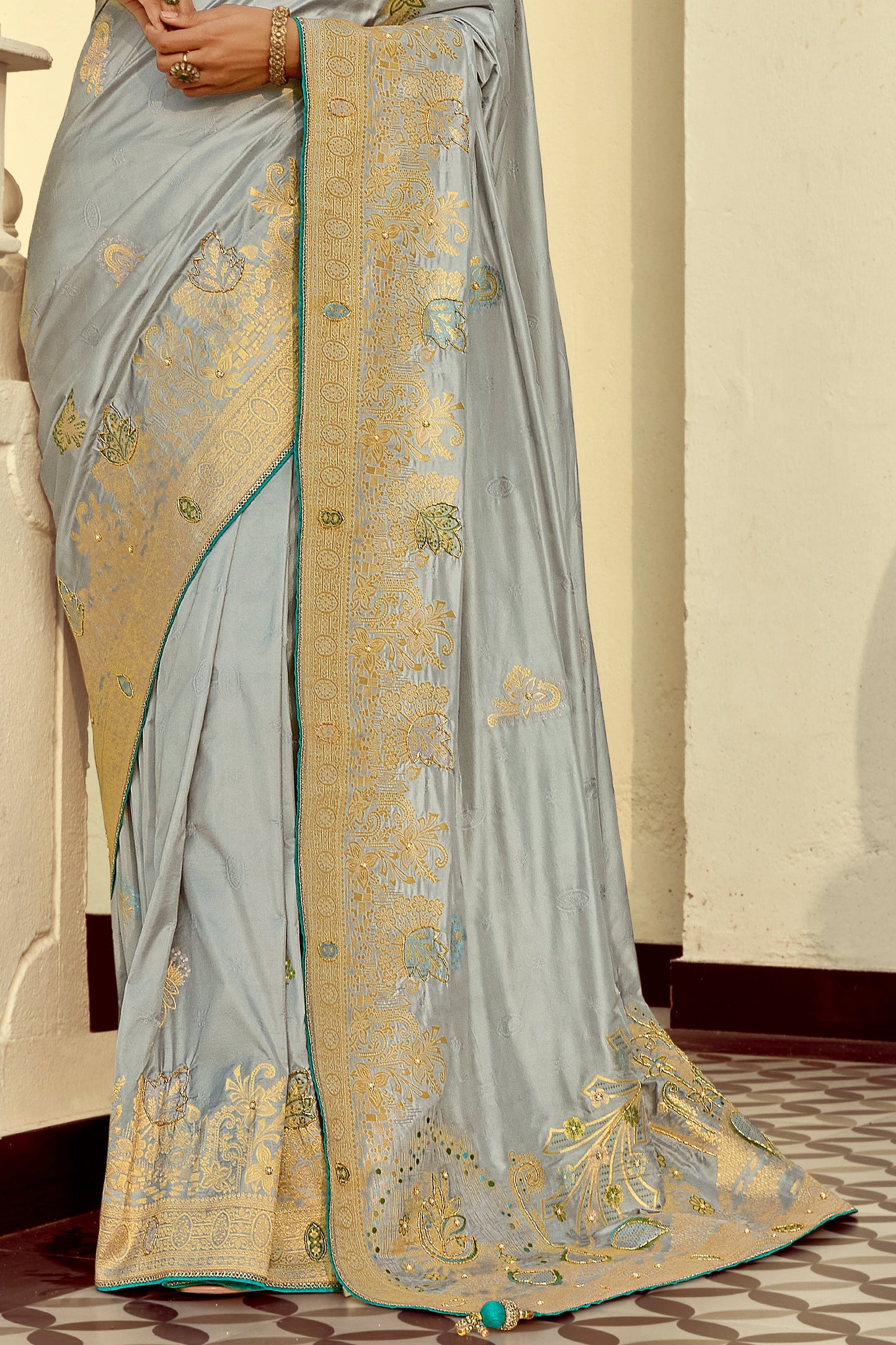 Grey Dola Silk Saree with Cutdana Work-ZB134591_5_SareeButa.com