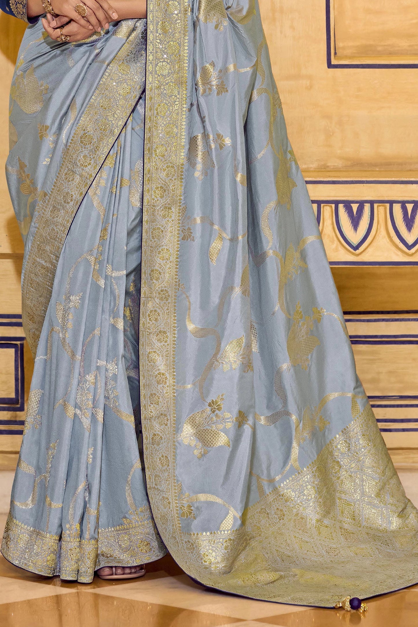 Grey Woven Crepe Silk Saree-SAR11158_4_SareeButa.com