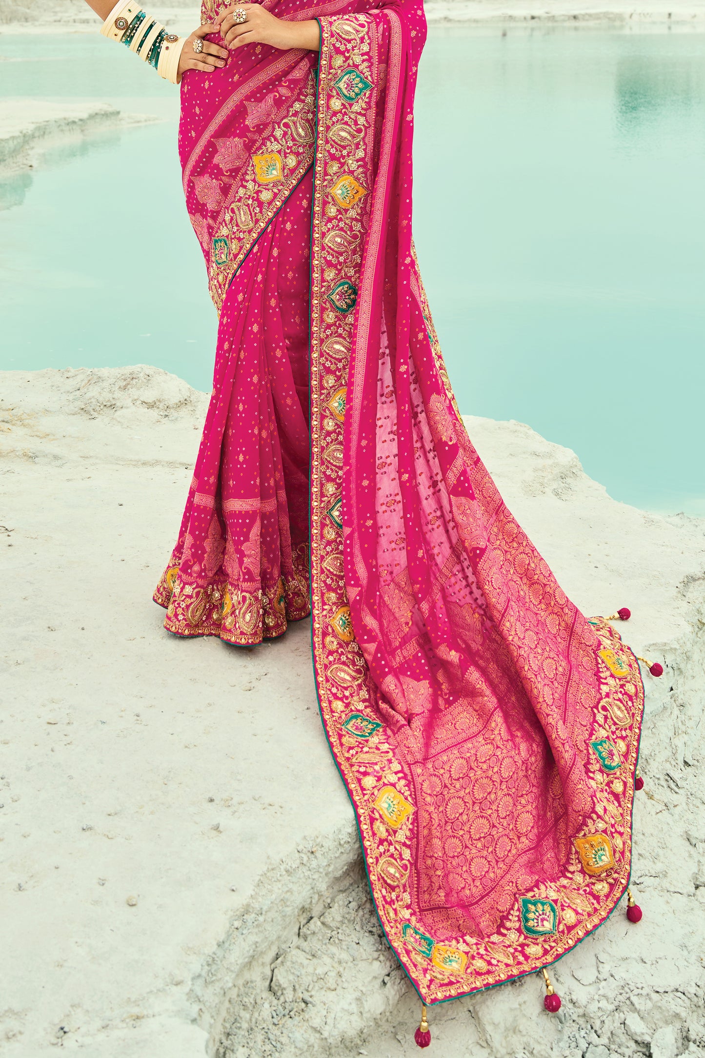 hot-pink-georgette-bandhani-saree-sar10296_6_Sareebuta.com