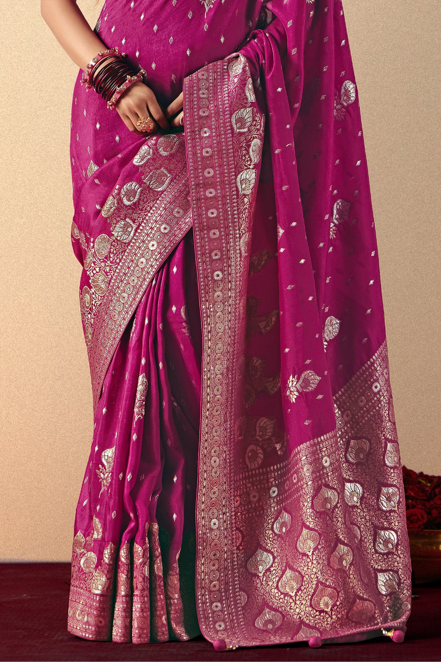 magenta-pink-woven-viscose-silk-saree-with-brocade-blouse-sar10256_6_Sareebuta.com