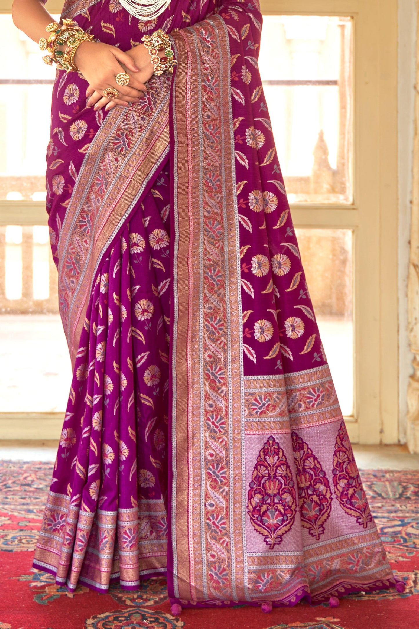 Magenta Woven Silk Saree-ZB133837_4_SareeButa.com