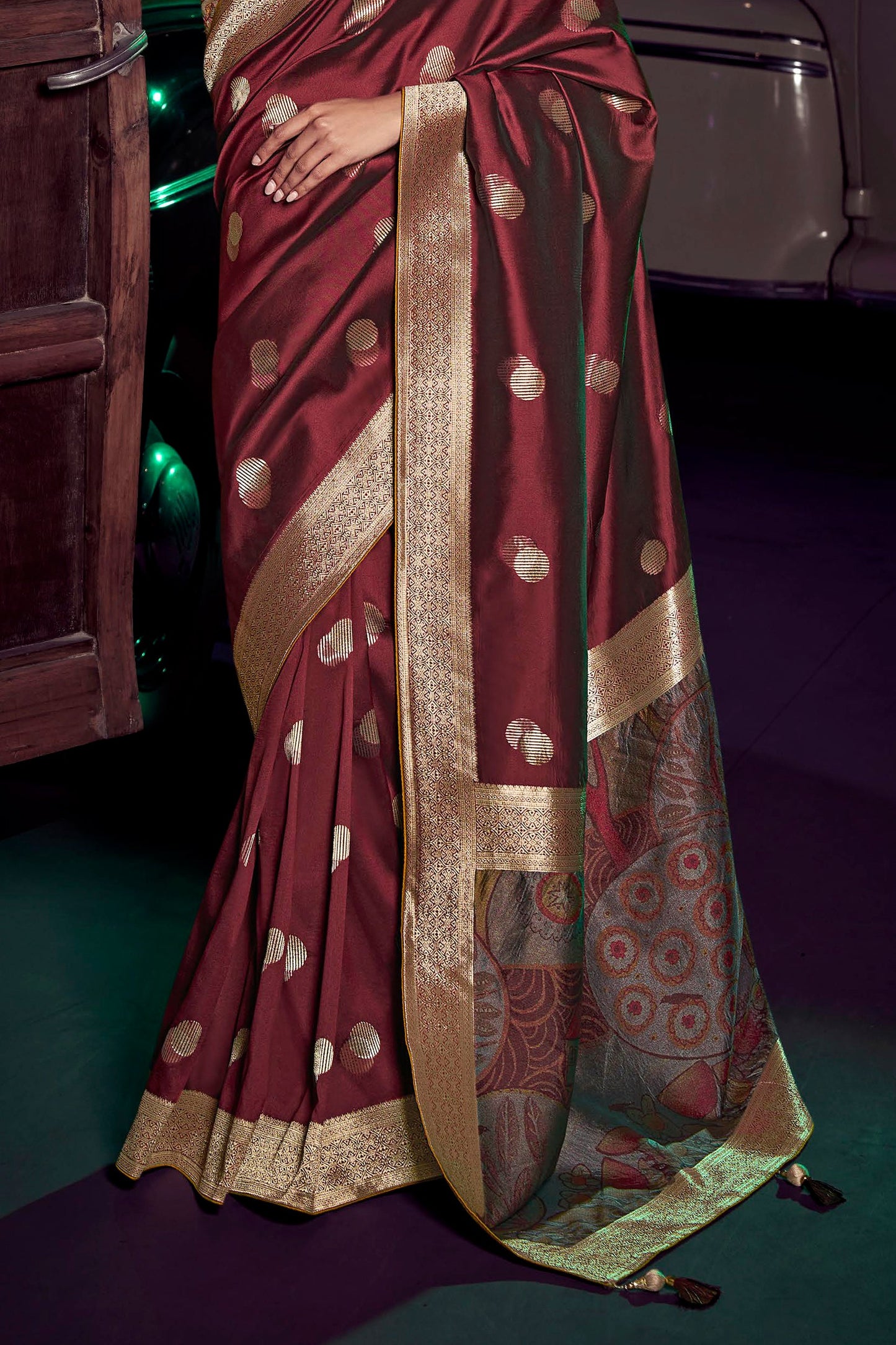 Maroon Woven Silk Saree-ZB134656_4_SareeButa.com