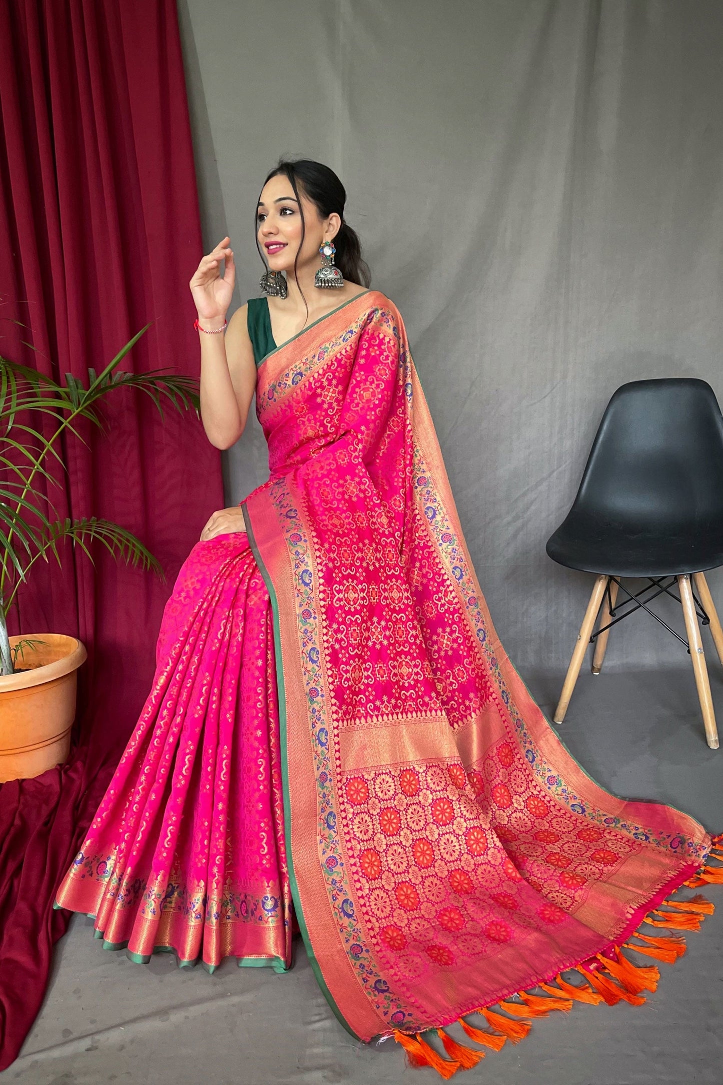 pink-patola-silk-saree-zb131624_3_SareeButa.com