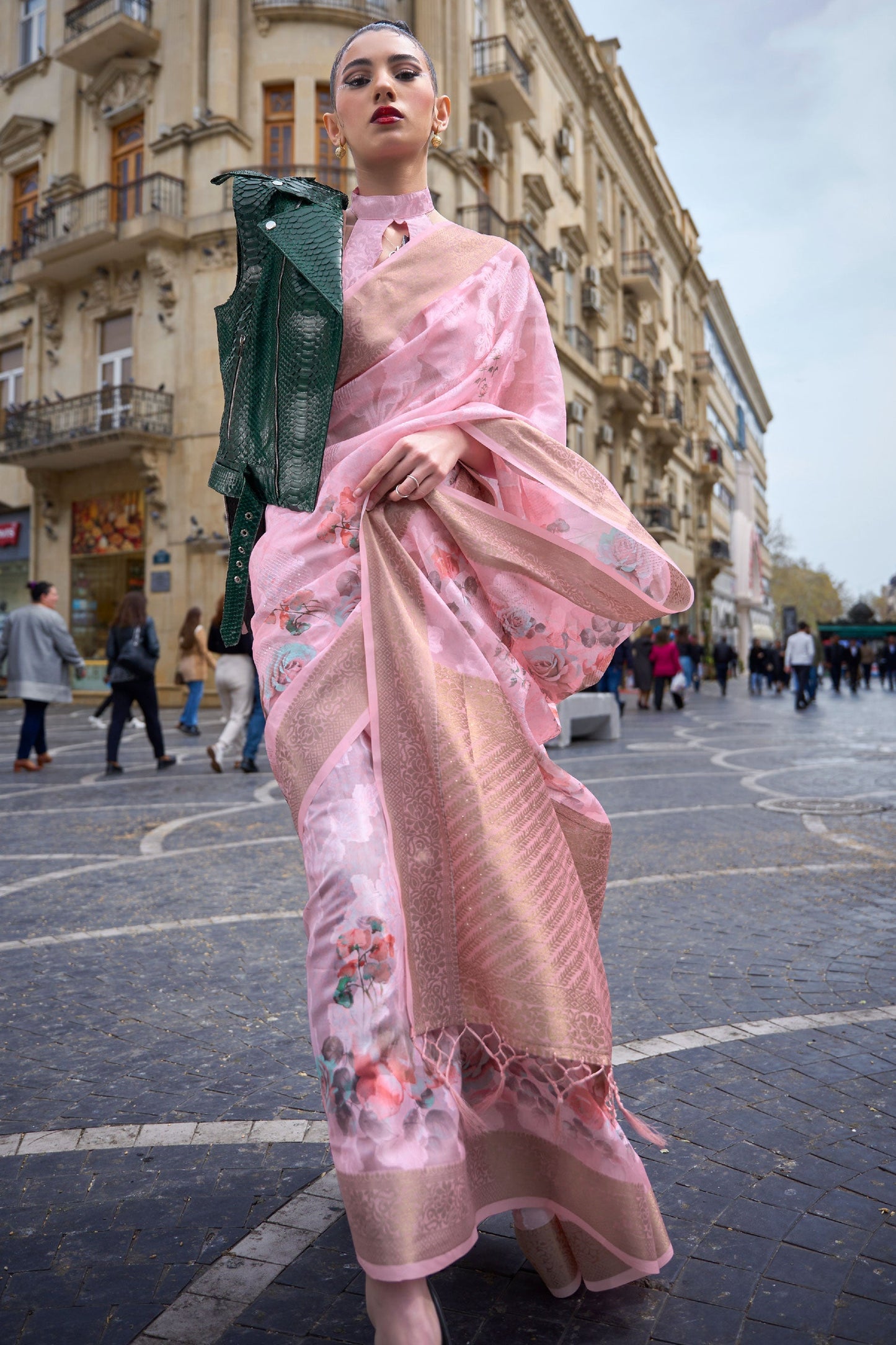 pink-sequined-brasso-saree-zb140547_2_SareeButa.com