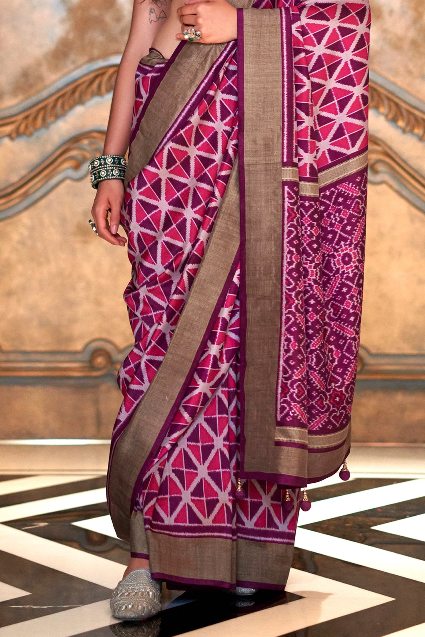 Pink Printed Patola Silk Saree-SAR11260_4_SareeButa.com