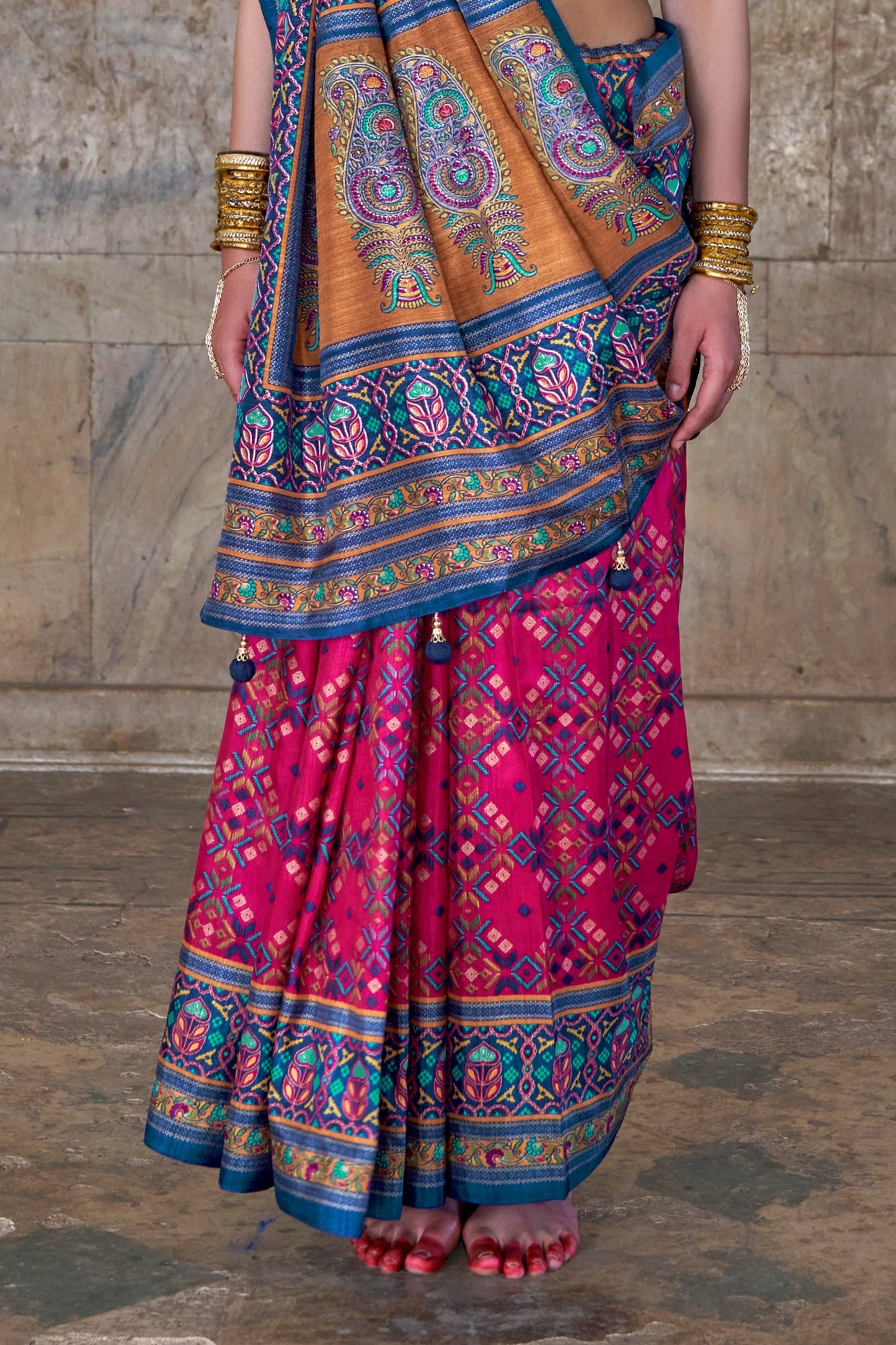 Pink Printed Patola Silk Saree-SAR11298_4_SareeButa.com