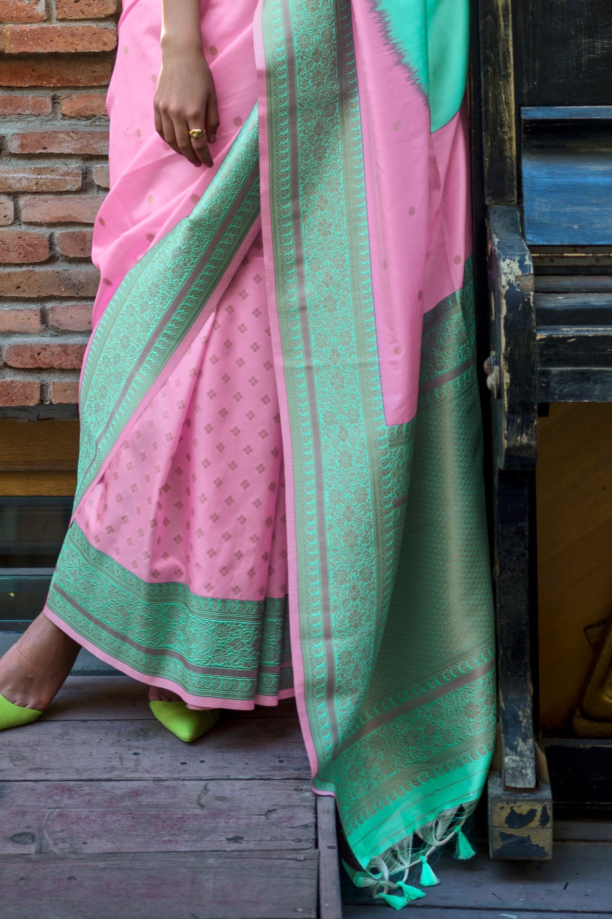 Pink Woven Silk Saree-ZB134025_4_SareeButa.com
