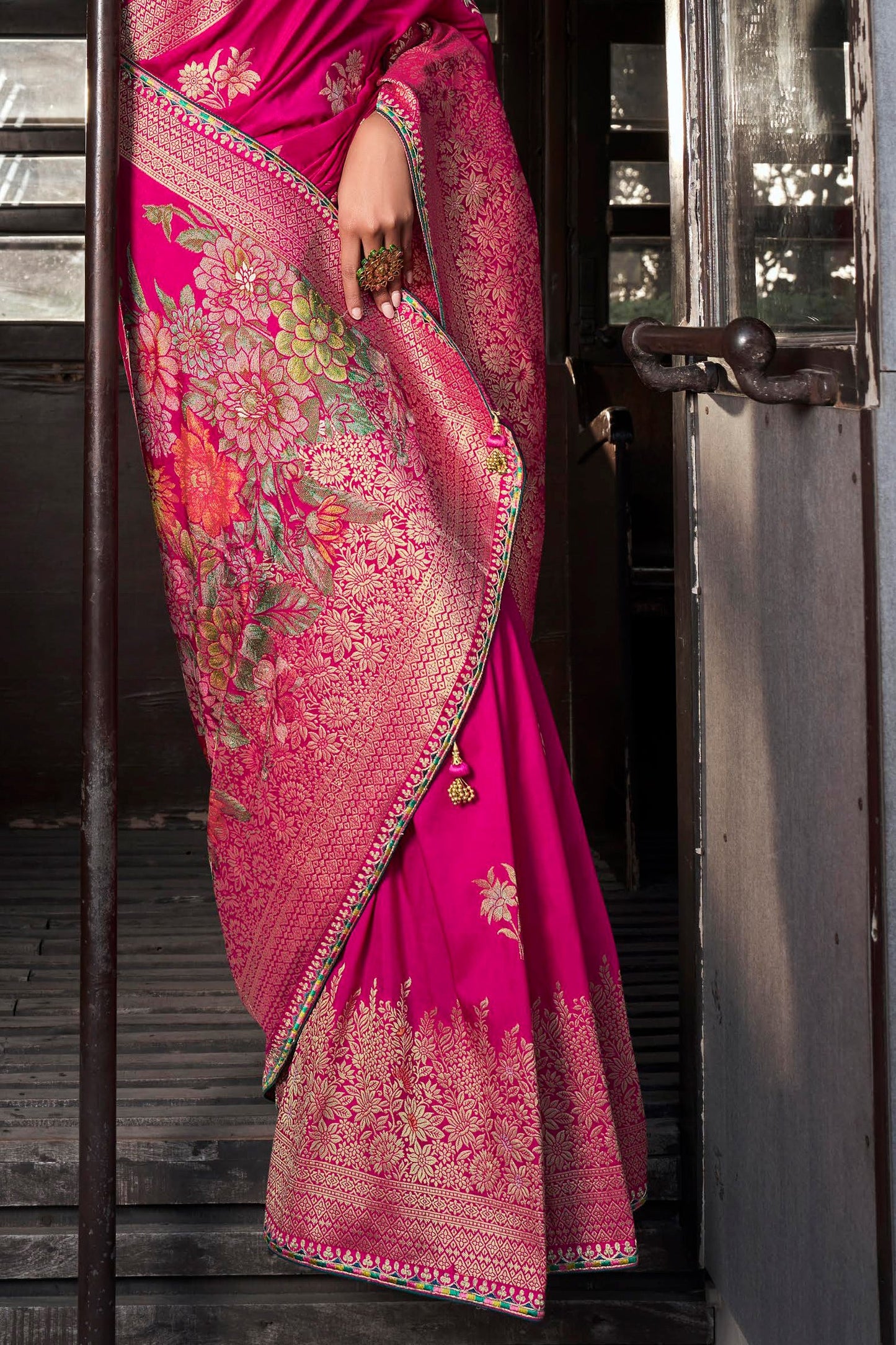 Pink Woven Viscose Silk Saree With Lace Border-ZB134666_4_SareeButa.com