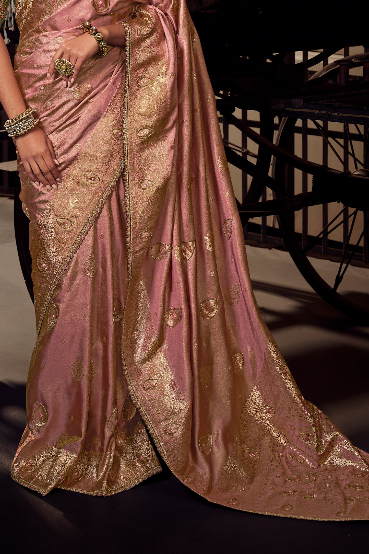 Pink Woven Viscose Tissue Saree-ZB134653_3_SareeButa.com