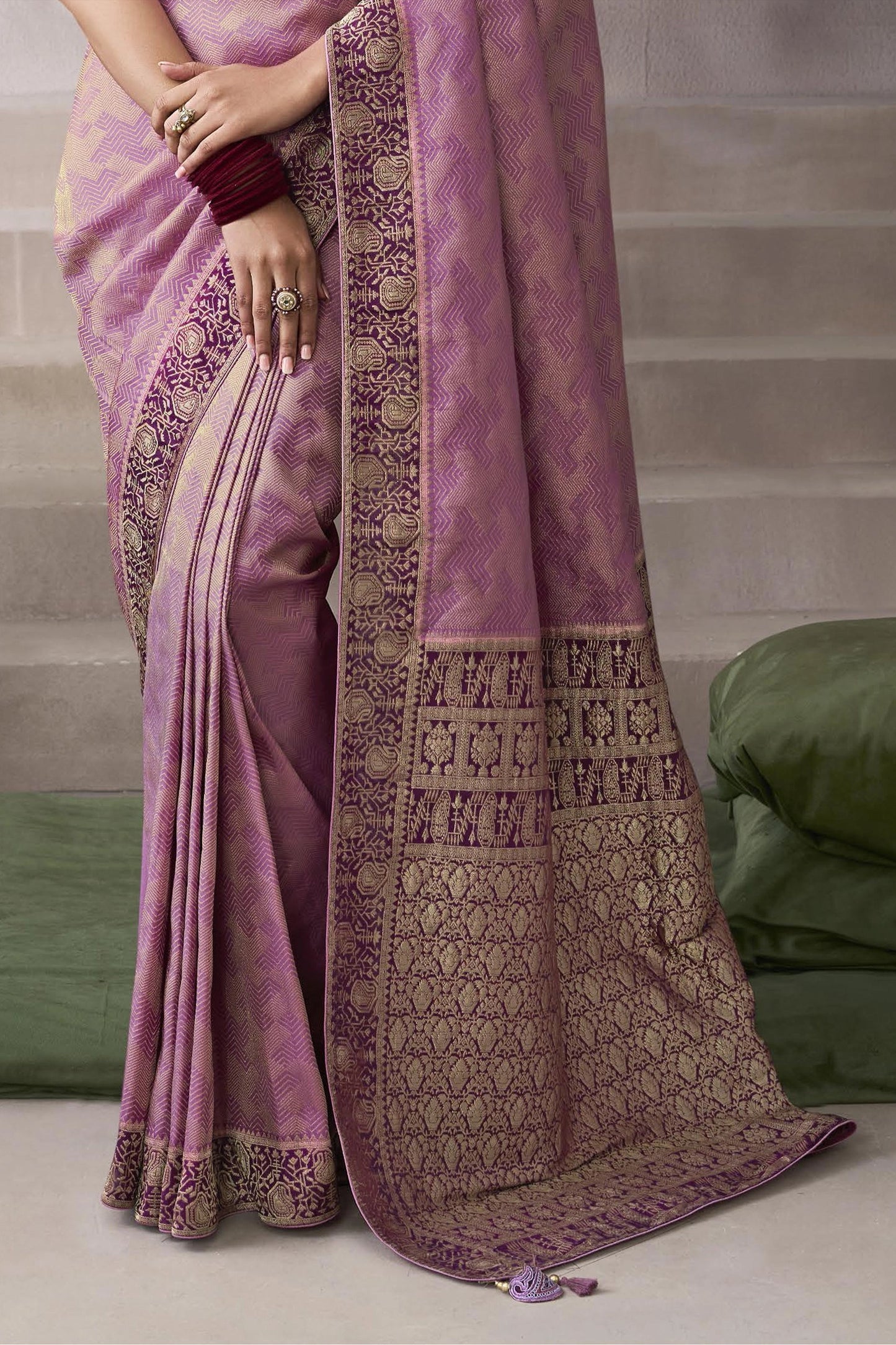 Purple Woven Crepe Silk Saree-SAR11603_5_SareeButa.com