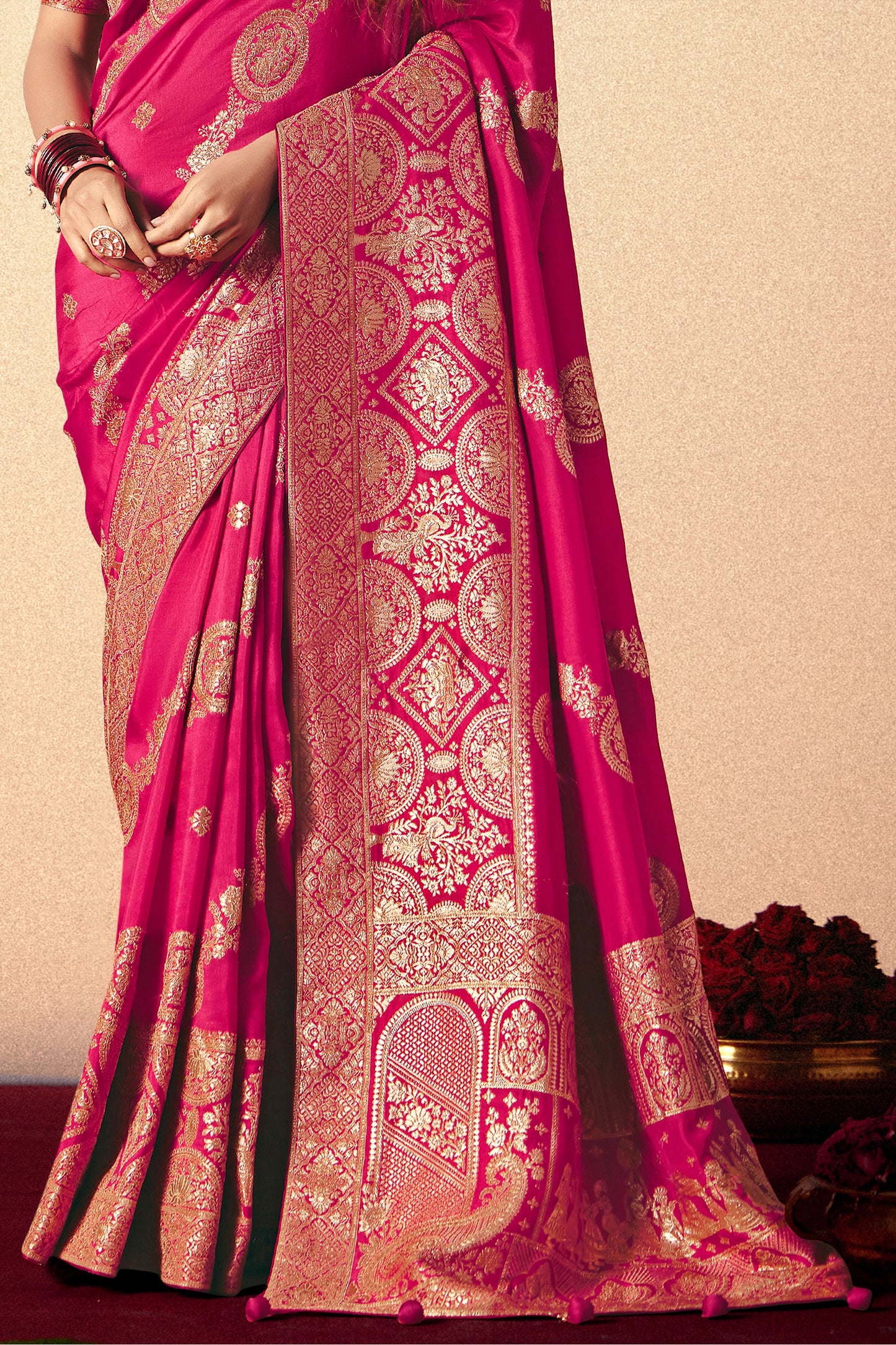 rani-pink-woven-viscose-silk-saree-with-brocade-blouse-sar10247_6_Sareebuta.com