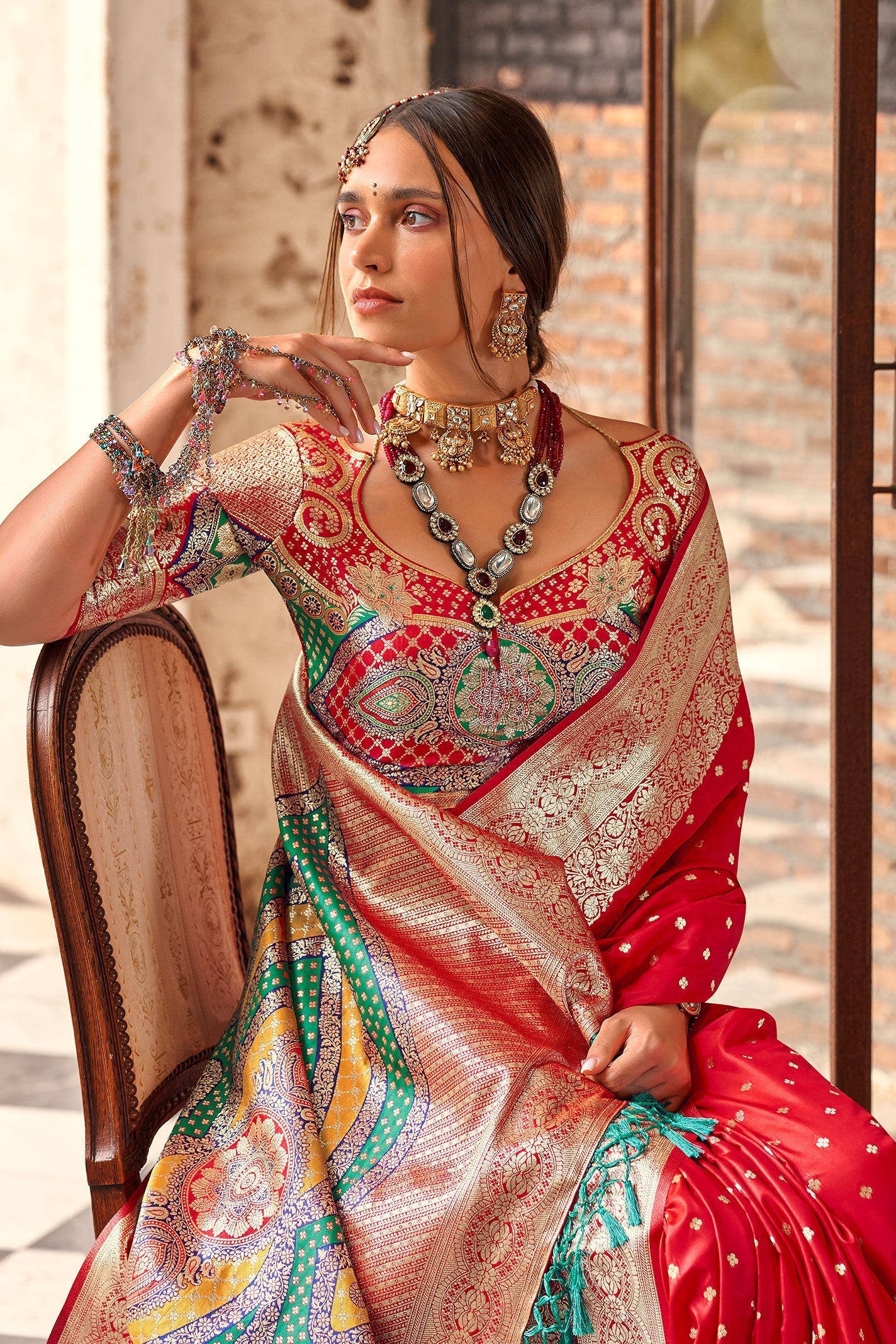 Red Silk Saree-ZB133136_4_SareeButa.Com