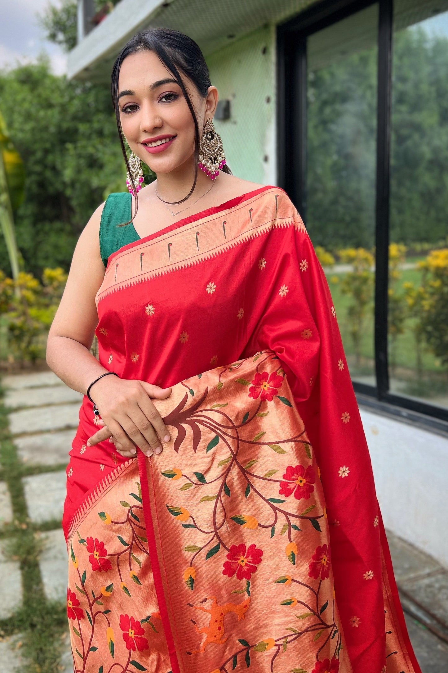 red-paithani-silk-saree-zb131557_2_SareeButa.com