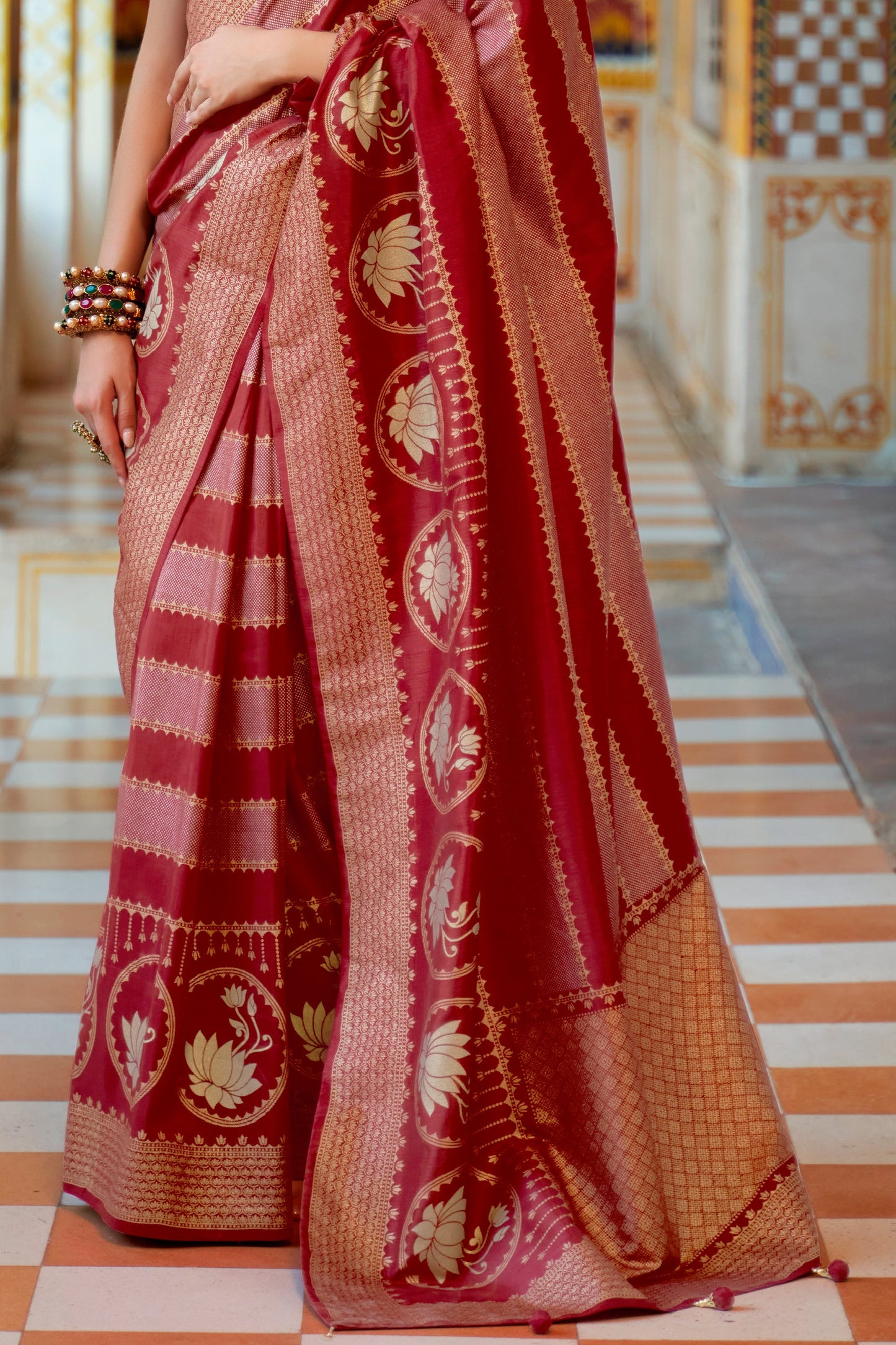 Red Woven Silk Saree-ZB133825_4_SareeButa.com