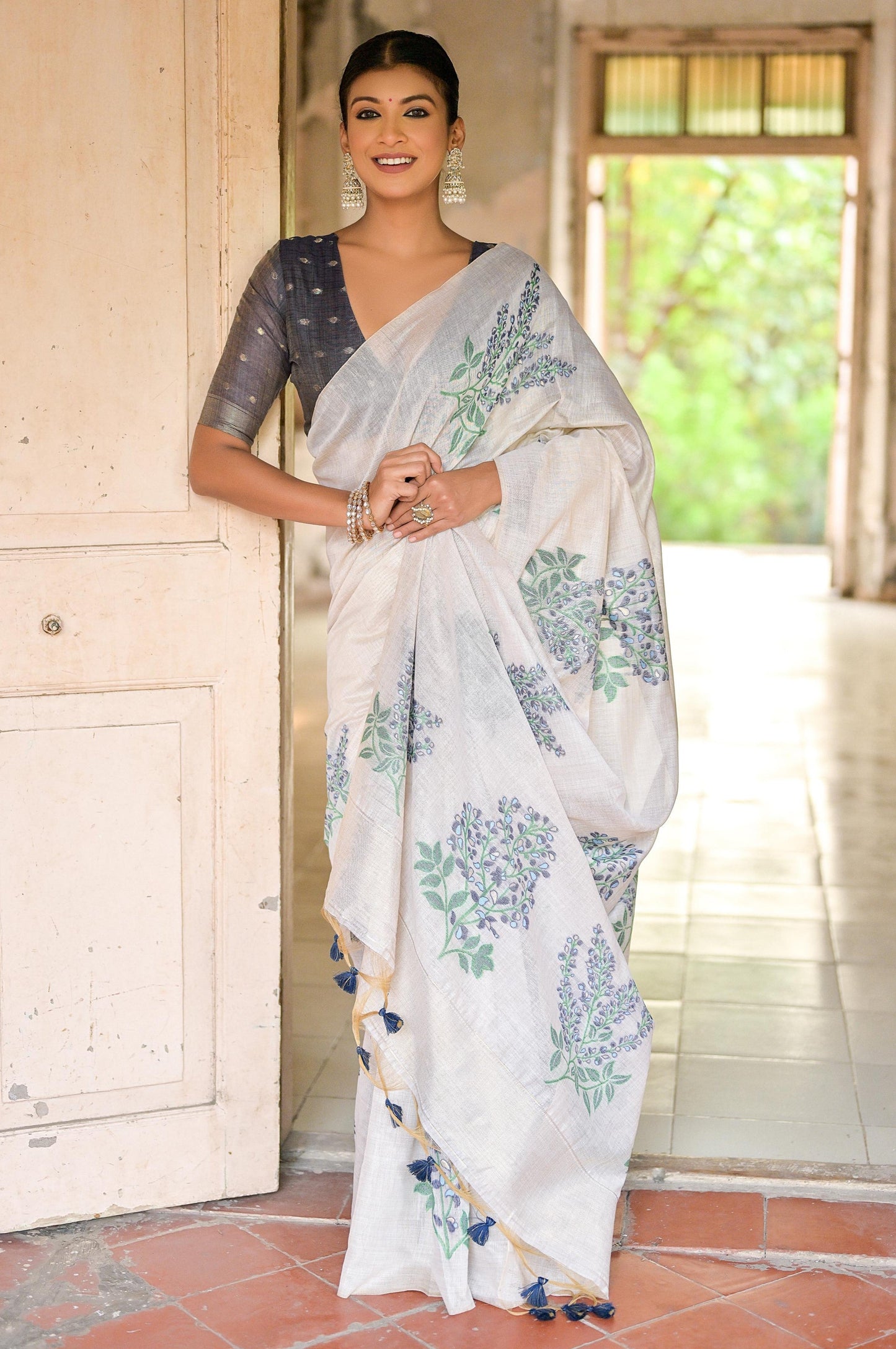 white-printed-muga-cotton-saree-zb130480_3_SareeButa.com