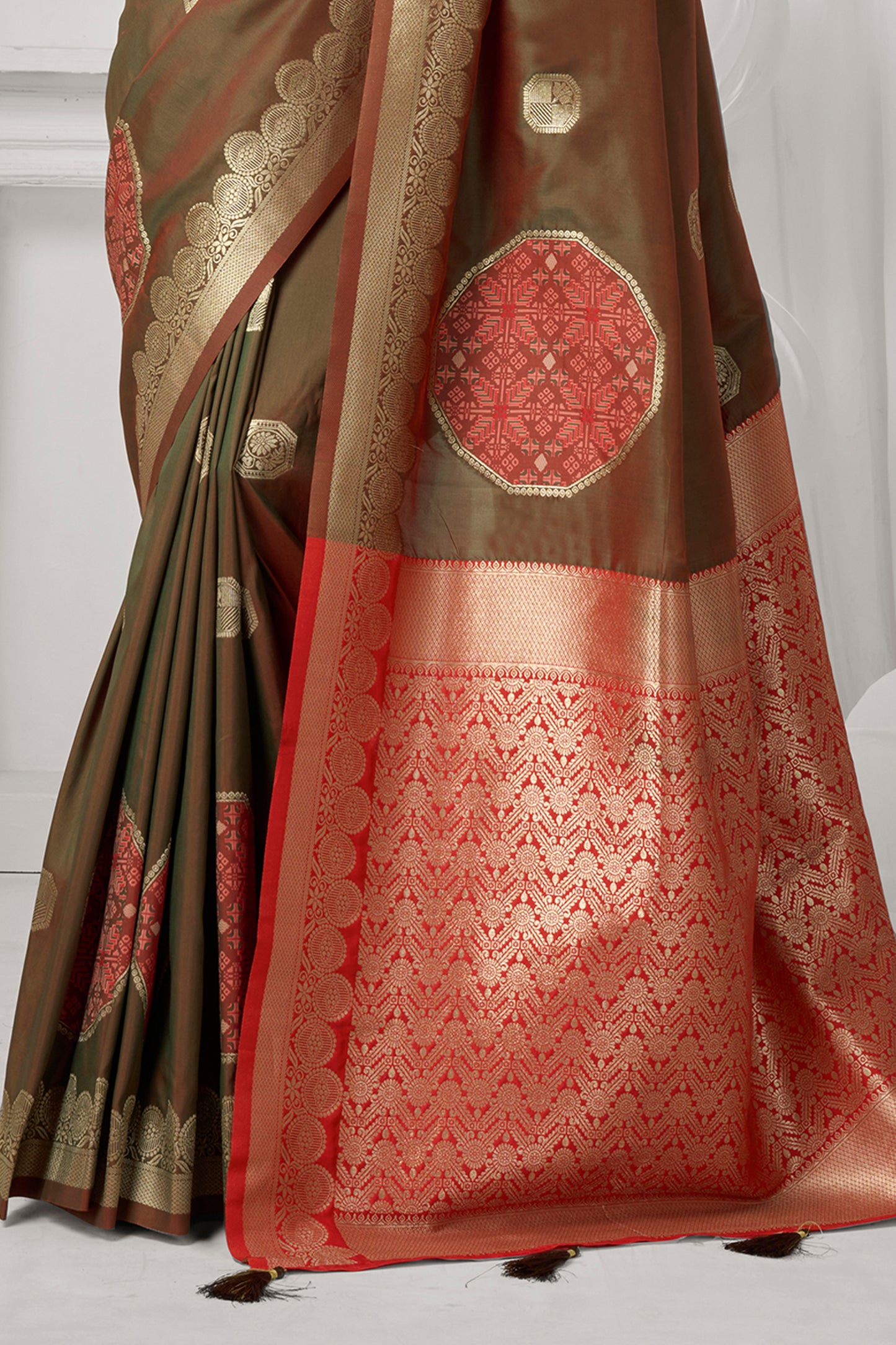 2-Tone Green Woven Silk Saree-SAR12677_3_SareeButa.com