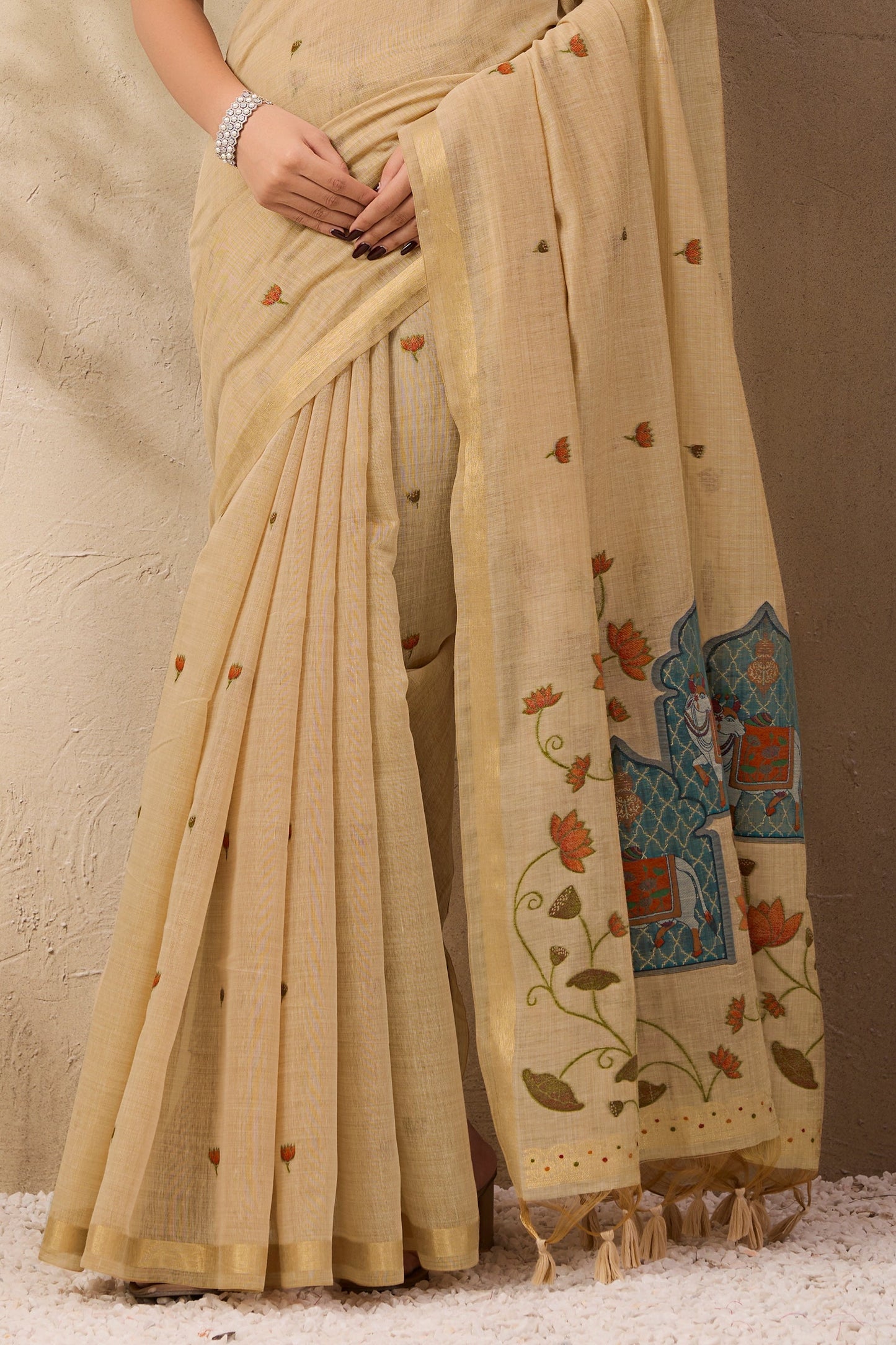 Beige Woven Munga Cotton Saree-SAR11219_5_SareeButa.com