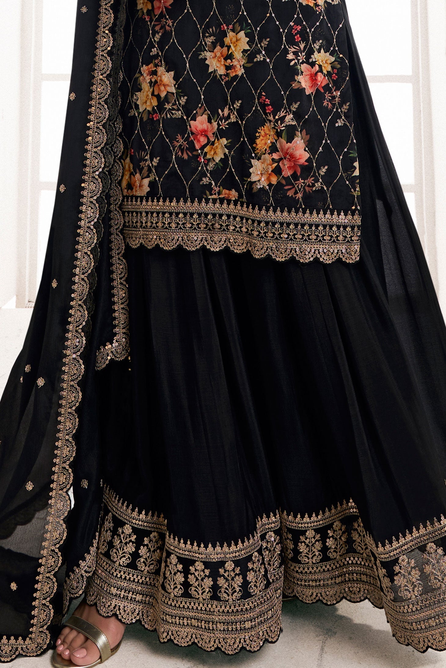 black-embroiderd-chinon-palazzo-suit-zbss100020_3_SareeButa.com