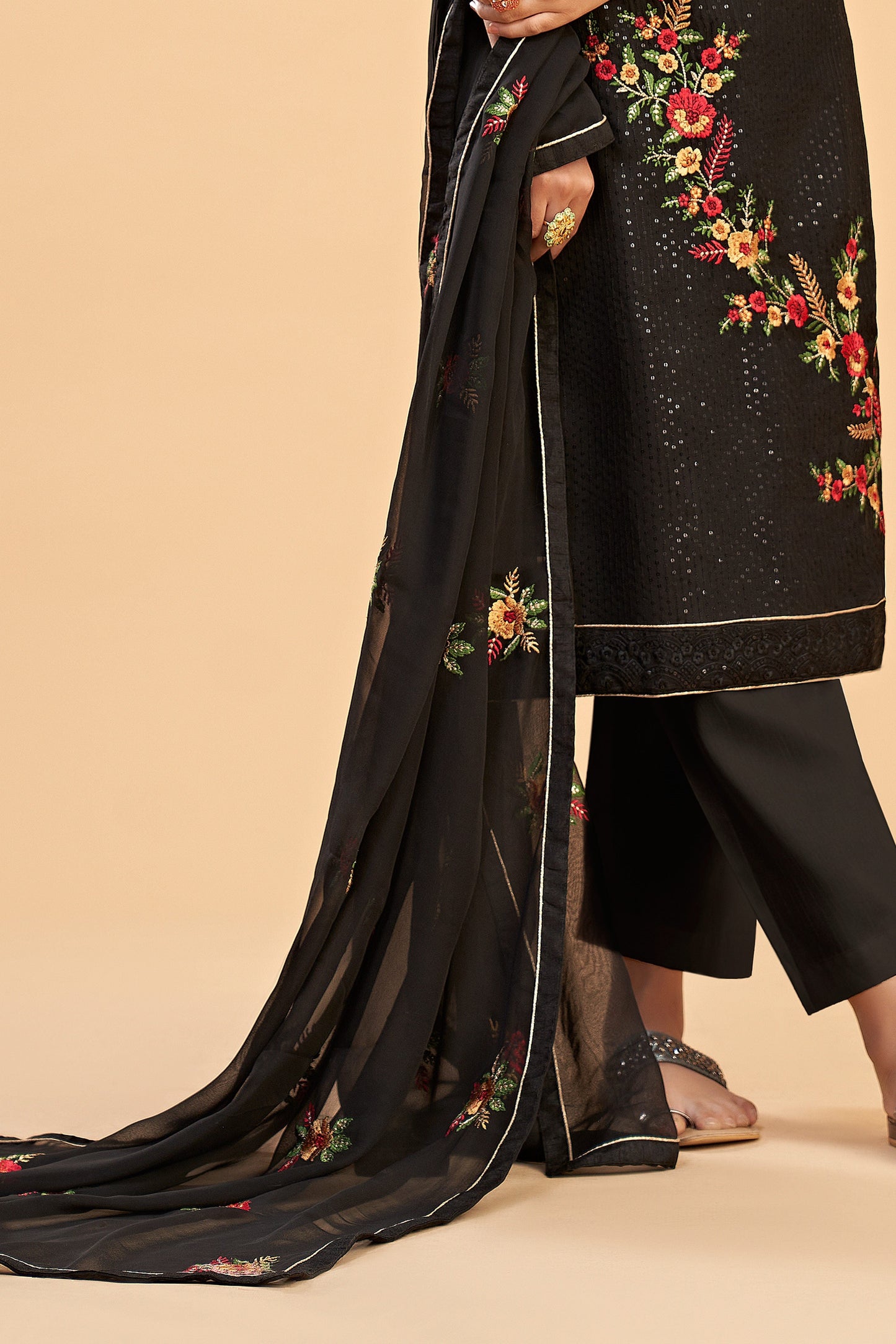 black-sequined-georgette-suit-ss068_4_SareeButa.com