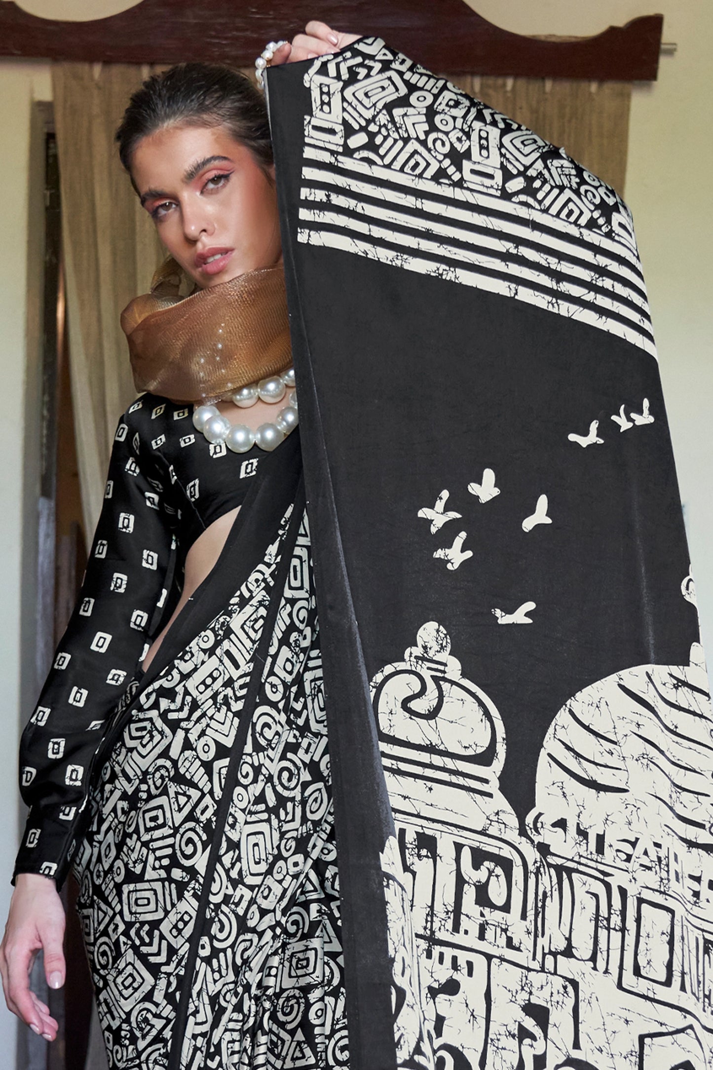 Black And White Print Satin Saree-SAR11885_3_SareeButa.com