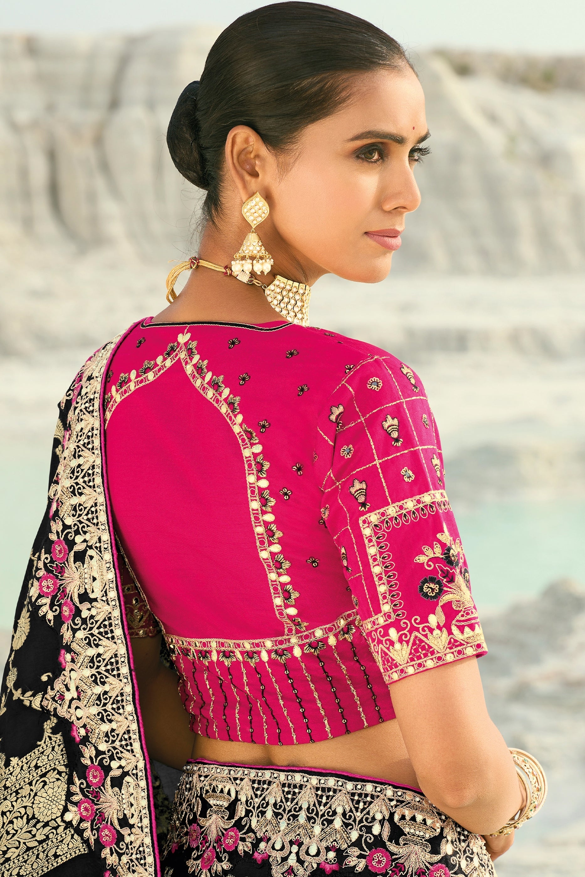 Black Embroidered Dola Viscose Saree-SAR10820_4_SareeButa.com